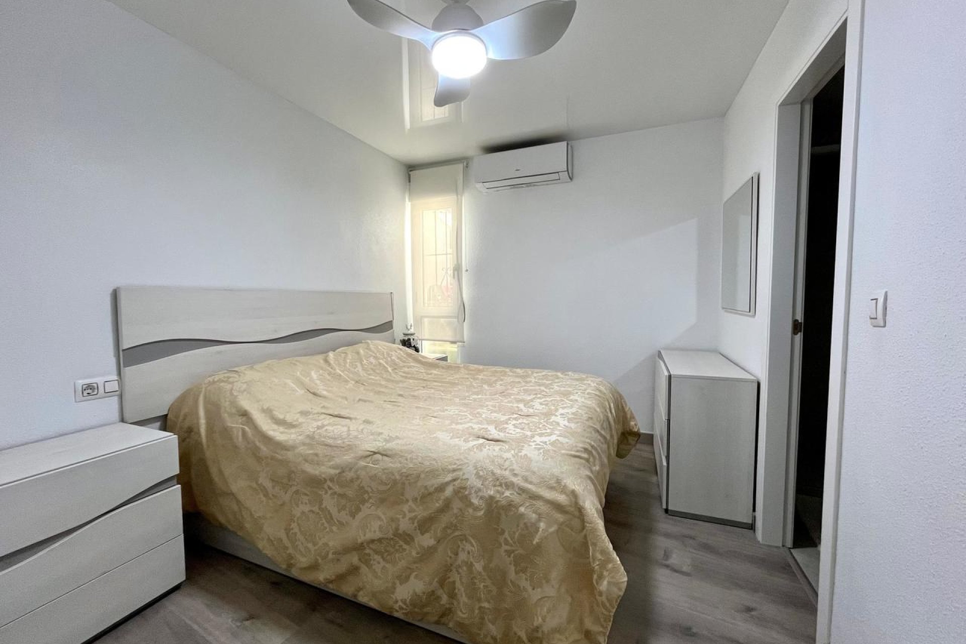 Resale - Apartment / flat - Torrevieja