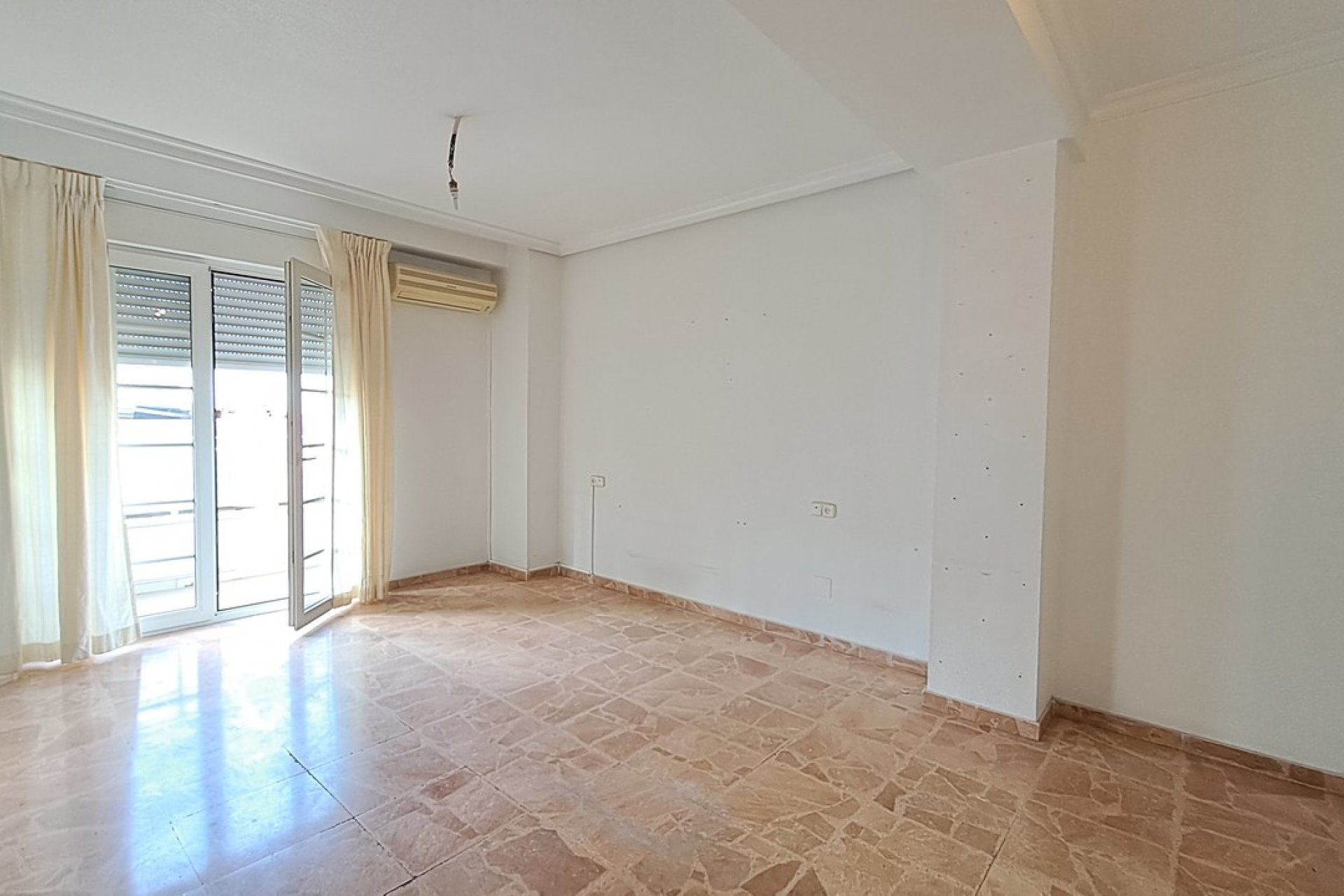 Resale - Apartment / flat - Torrevieja