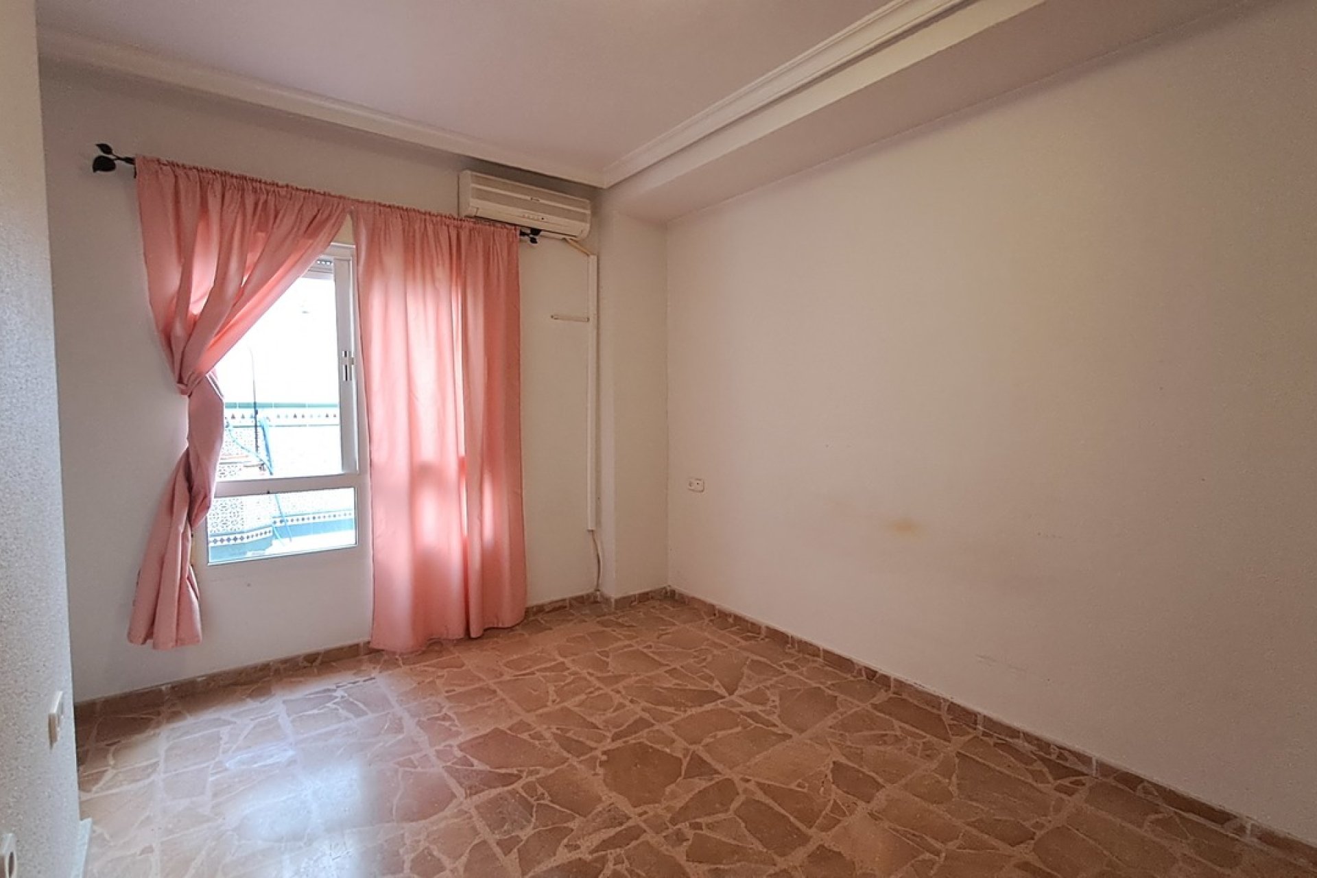 Resale - Apartment / flat - Torrevieja