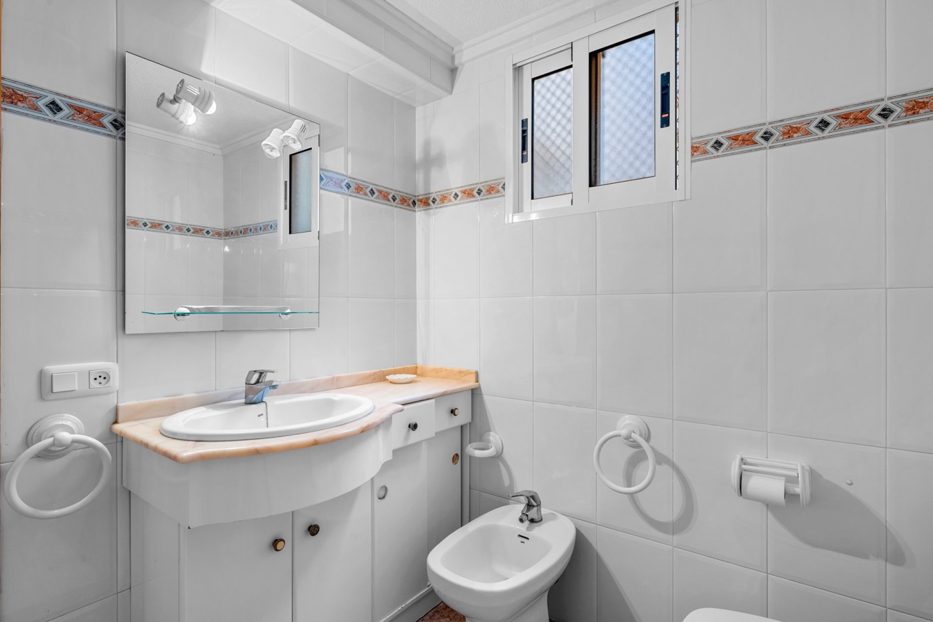 Resale - Apartment / flat - Torrevieja