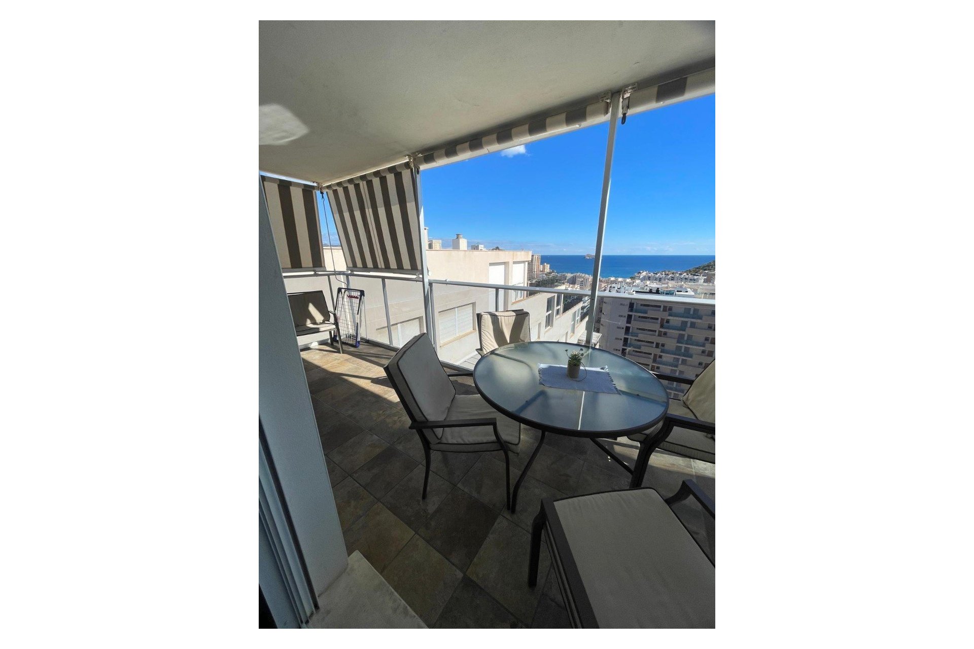 Resale - Apartment / flat - Villajoyosa