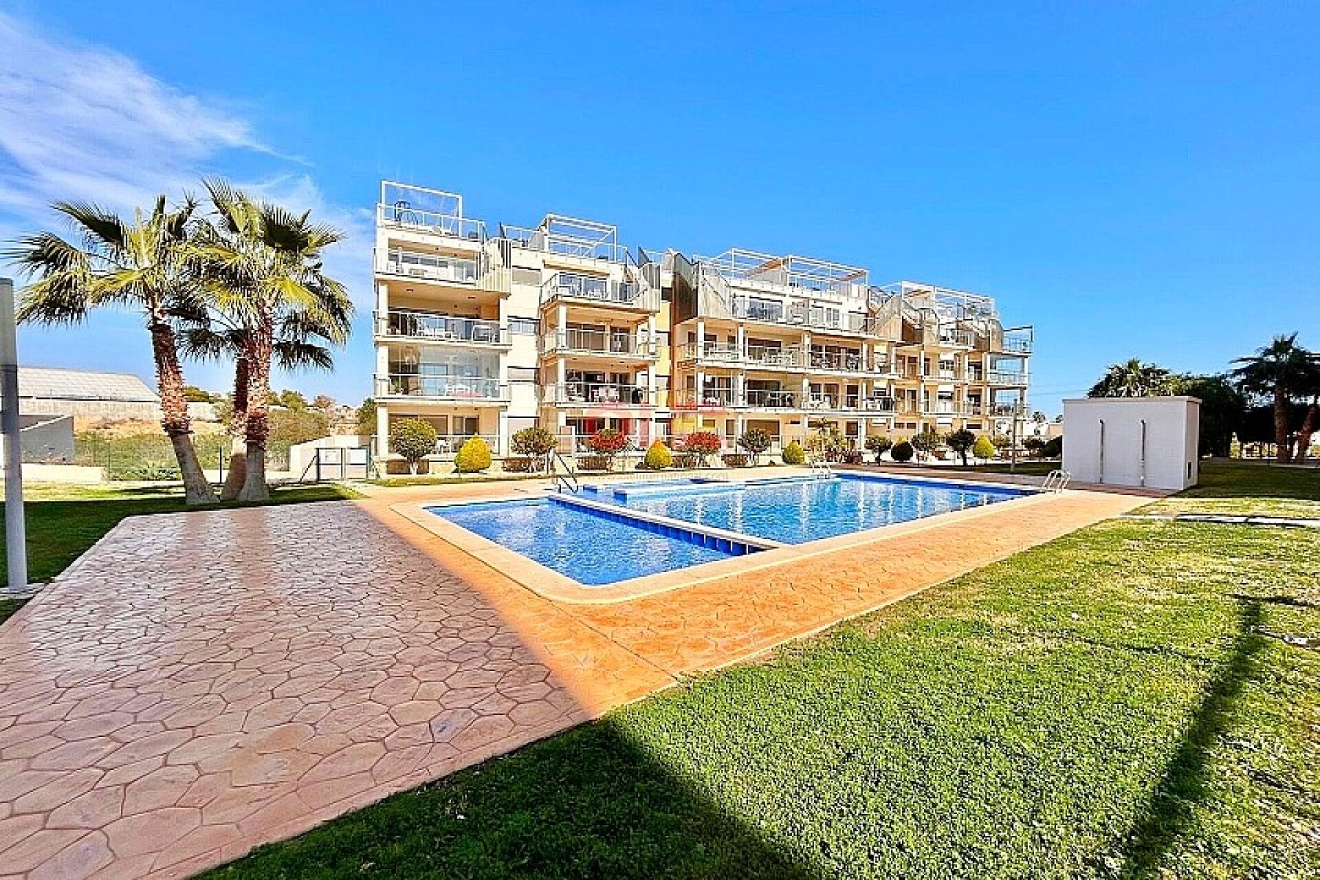 Resale - Apartment / flat - Villamartin