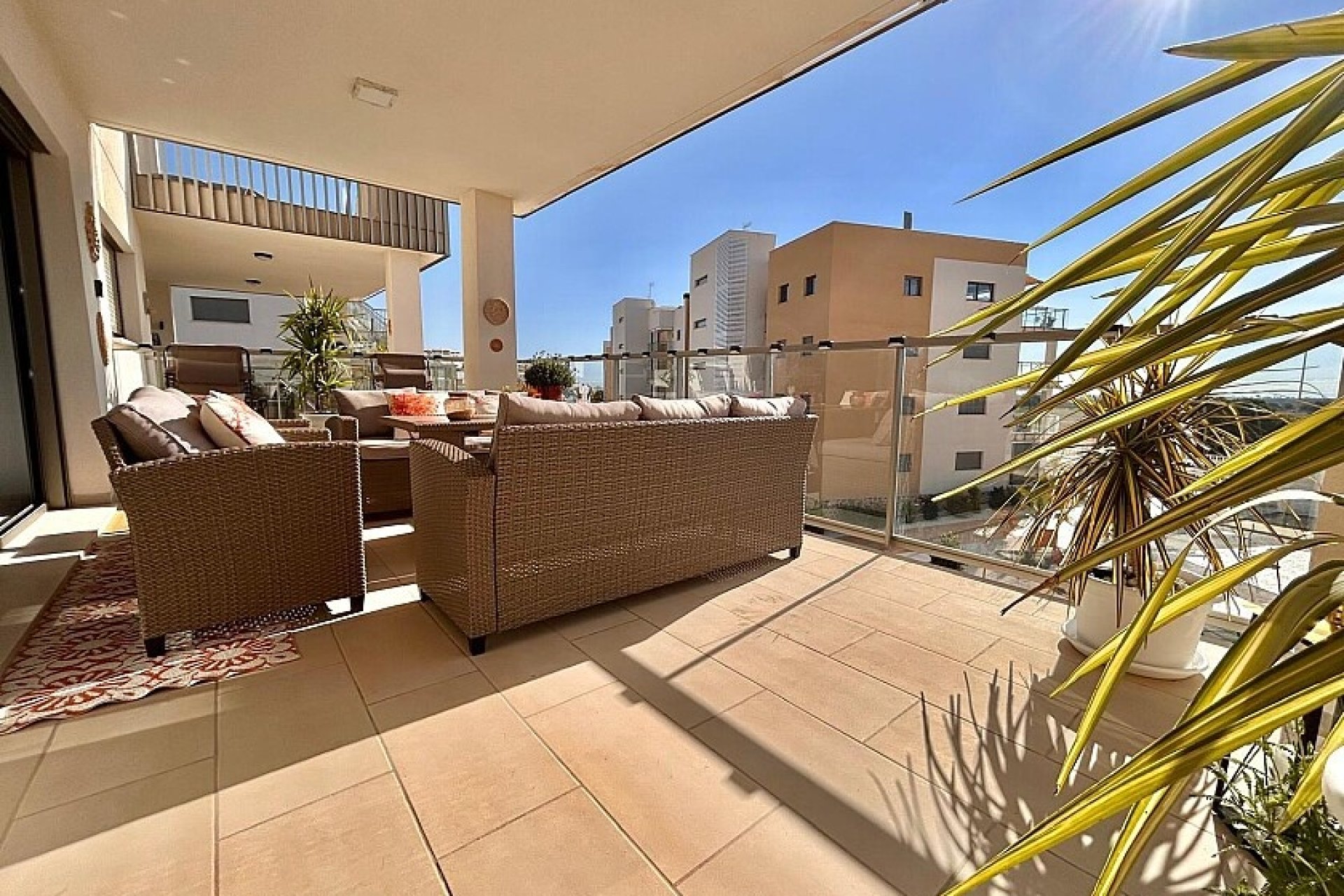 Resale - Apartment / flat - Villamartin