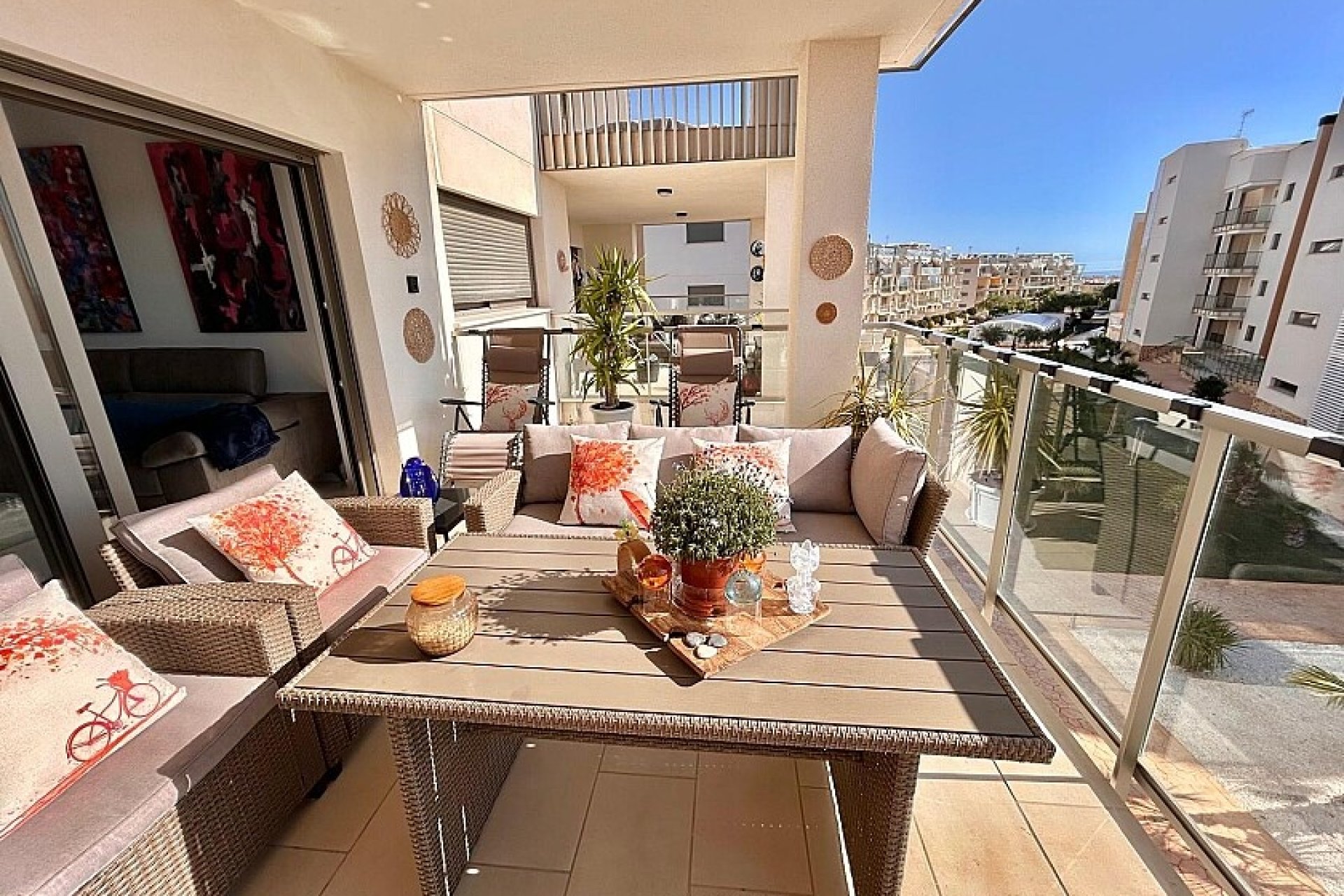 Resale - Apartment / flat - Villamartin