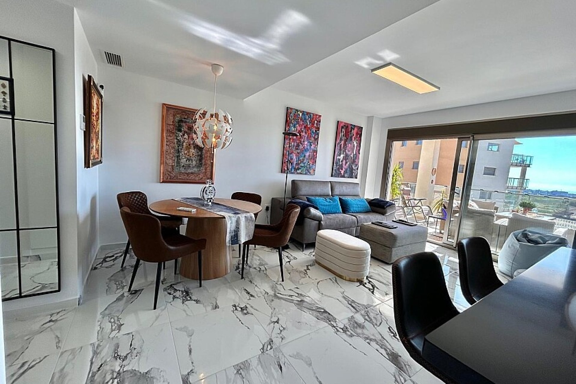 Resale - Apartment / flat - Villamartin