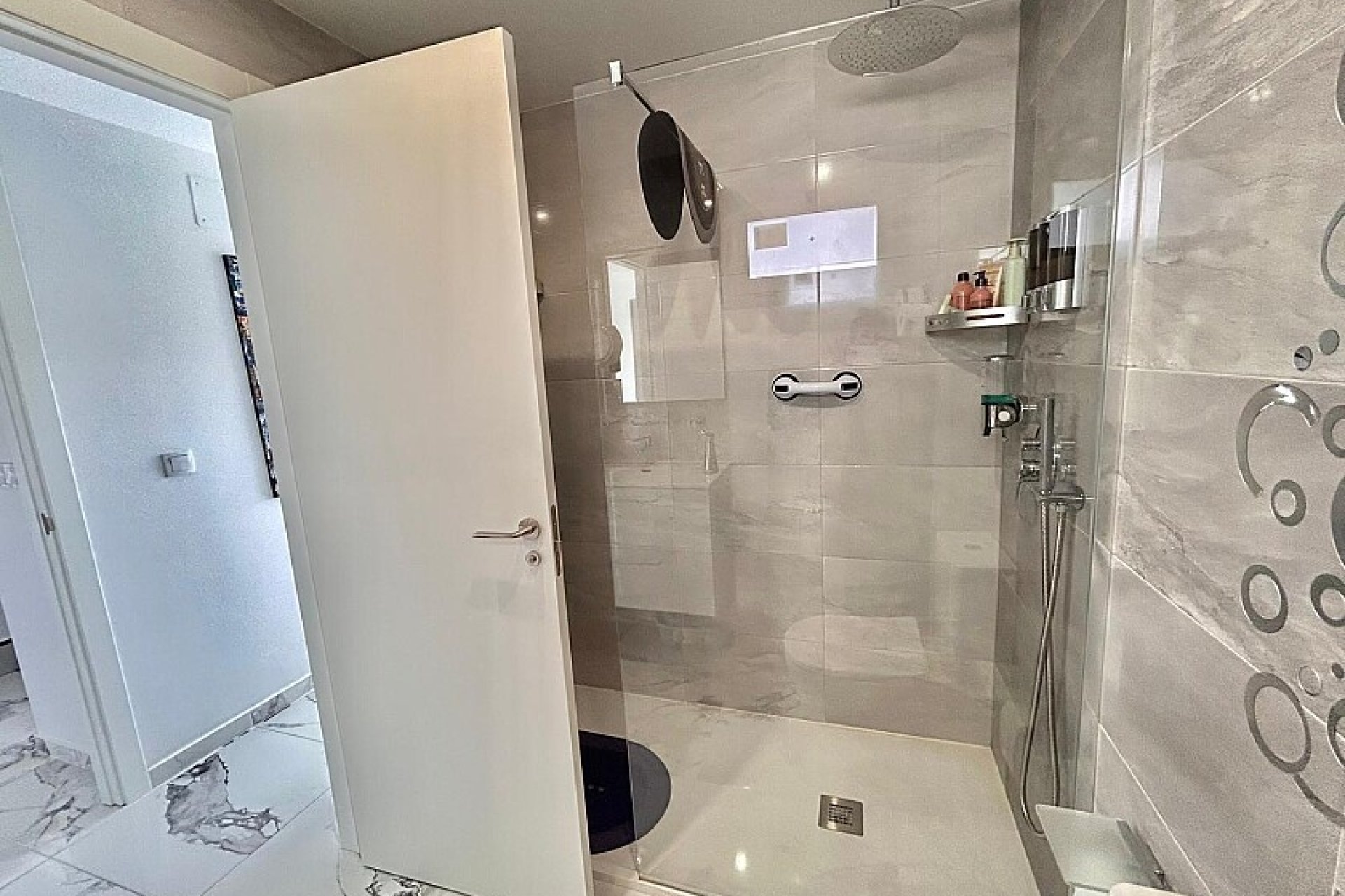 Resale - Apartment / flat - Villamartin