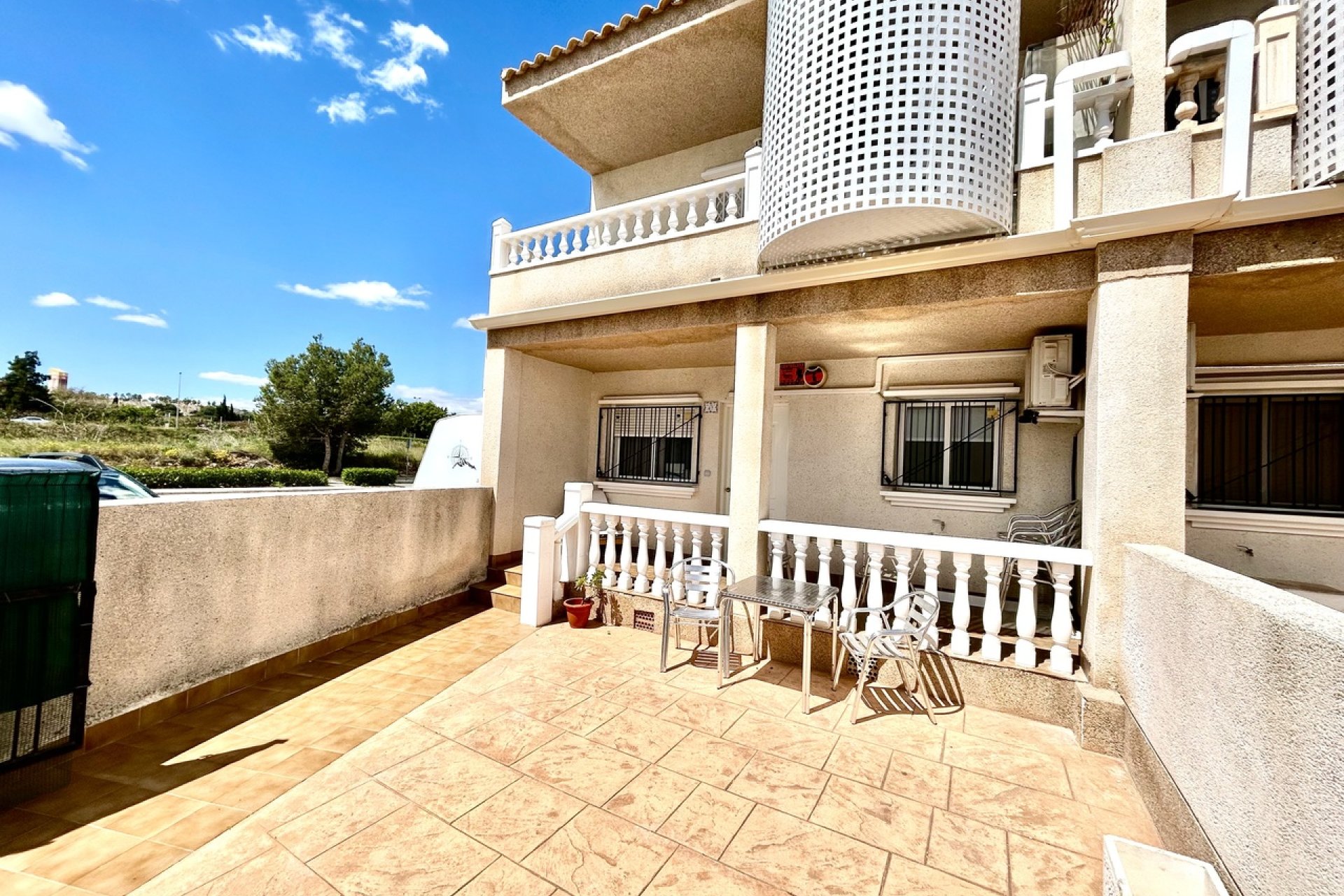 Resale - Apartment / flat - Villamartin