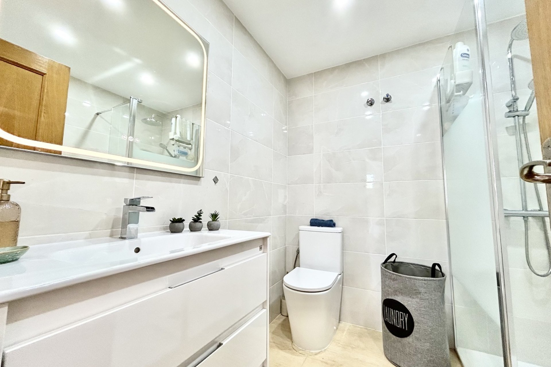 Resale - Apartment / flat - Villamartin