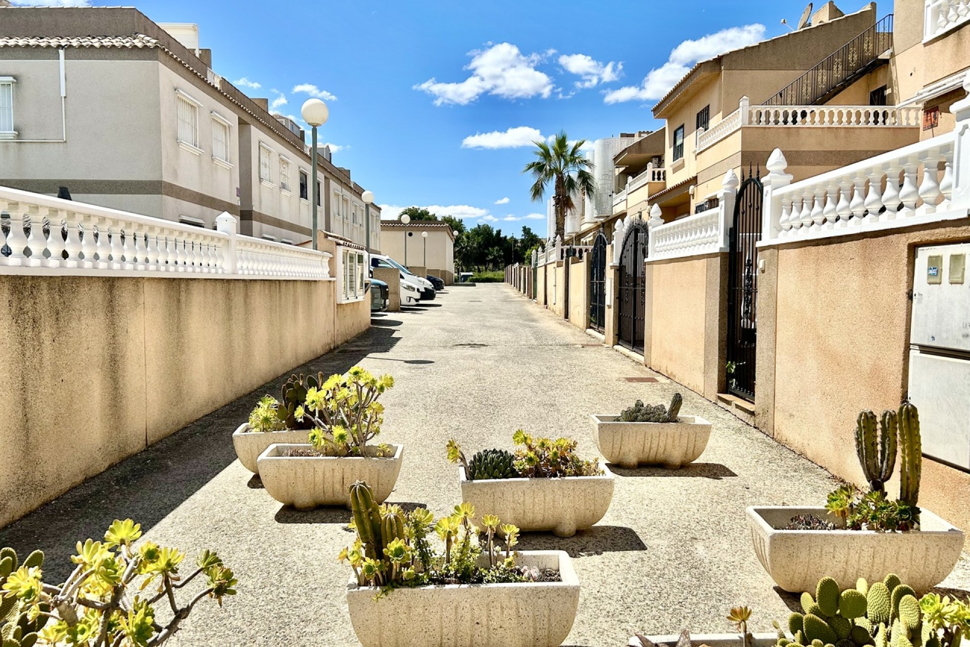 Resale - Apartment / flat - Villamartin