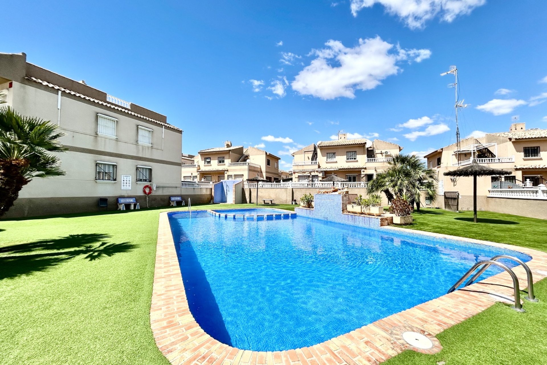 Resale - Apartment / flat - Villamartin