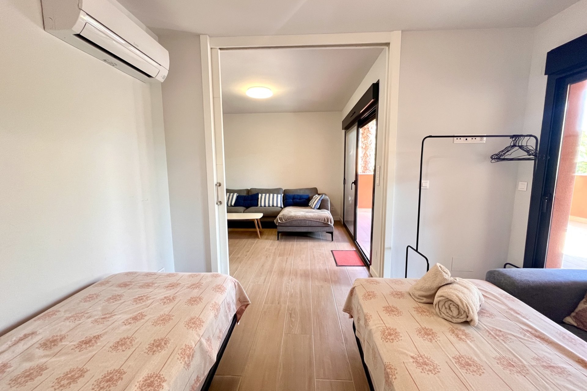 Resale - Apartment / flat - Villamartin