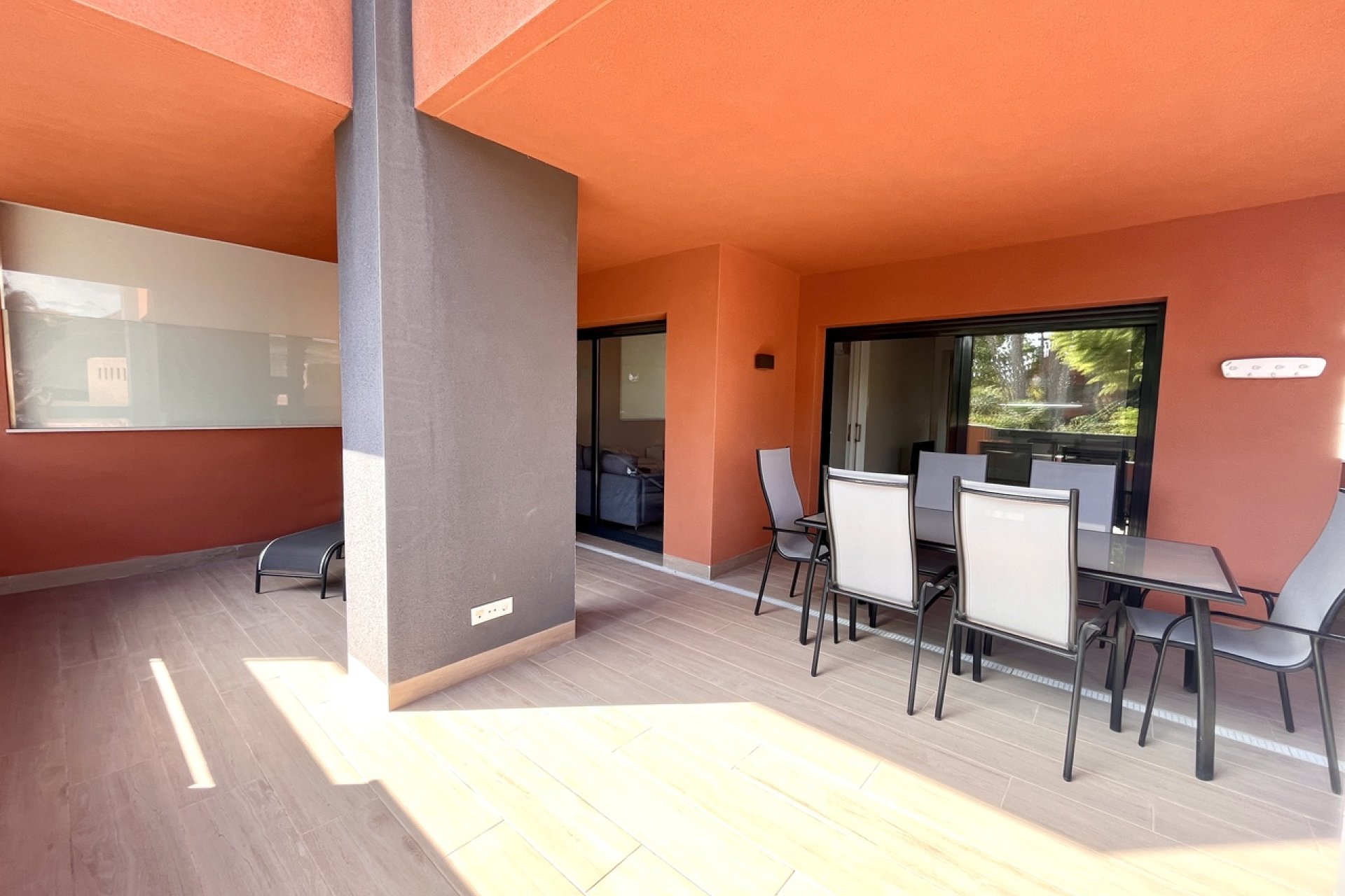 Resale - Apartment / flat - Villamartin