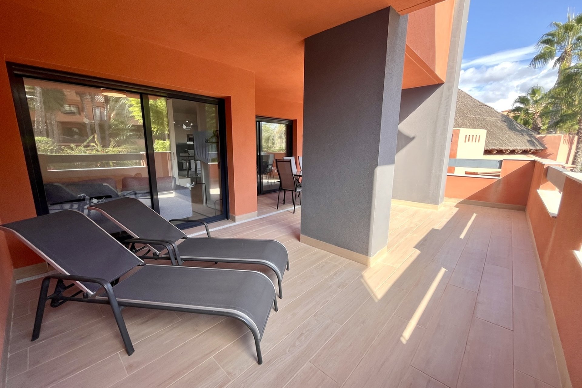 Resale - Apartment / flat - Villamartin