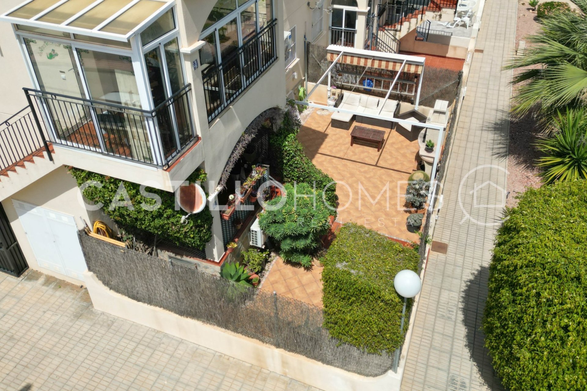 Resale - Bungalow - Orihuela Costa - La Florida