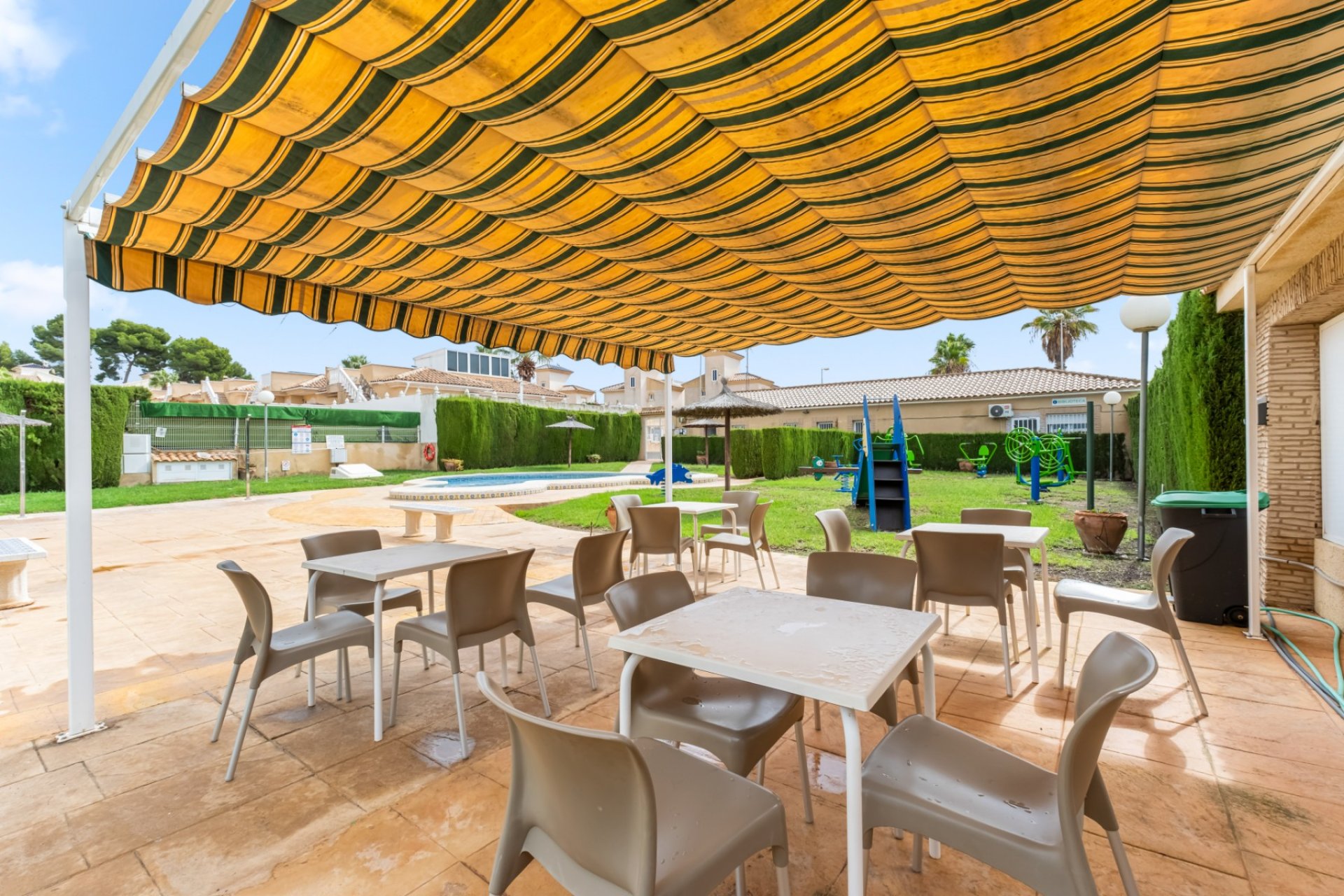 Resale - Bungalow - Orihuela Costa - Villamartin