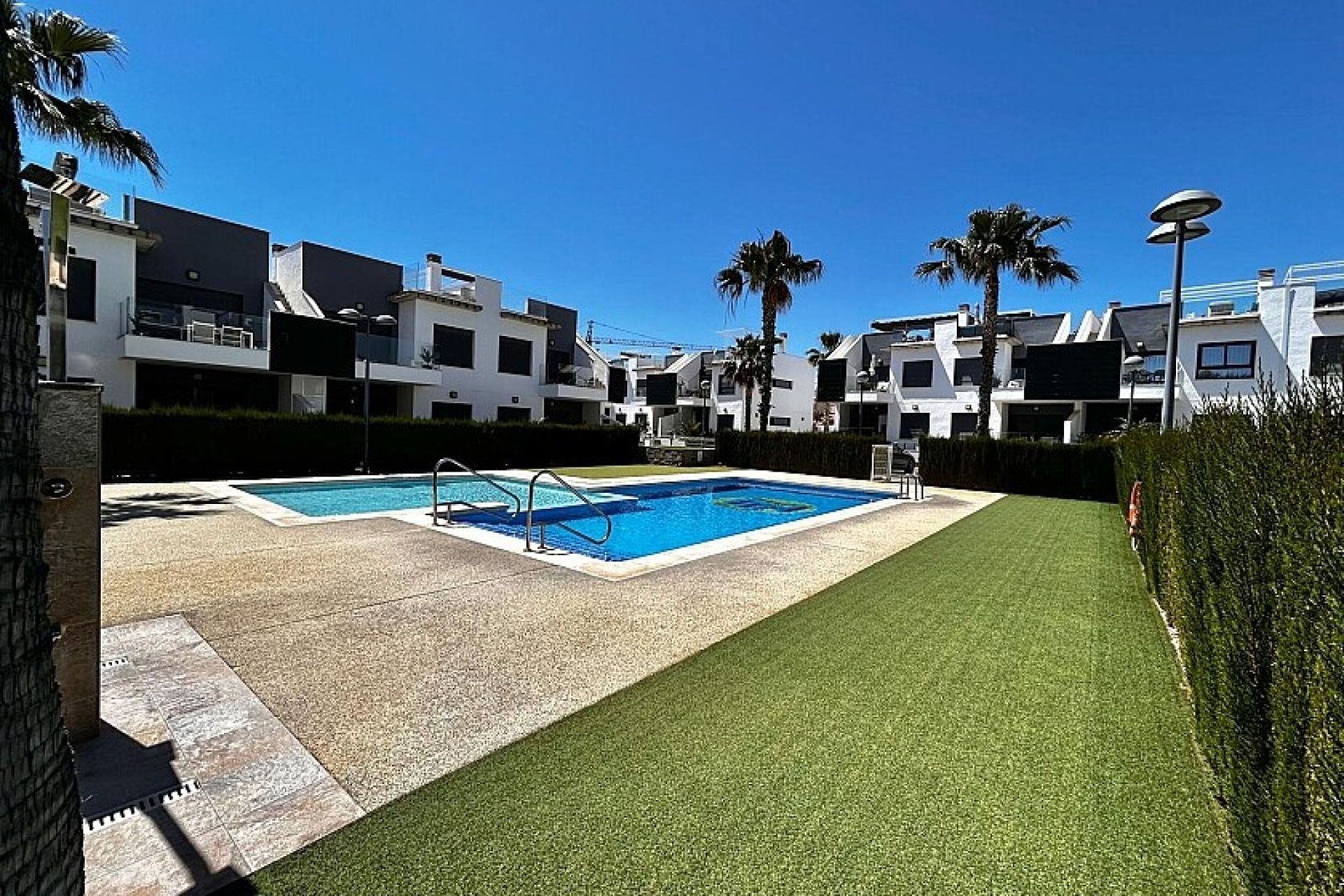 Resale - Bungalow - Pilar de la Horadada