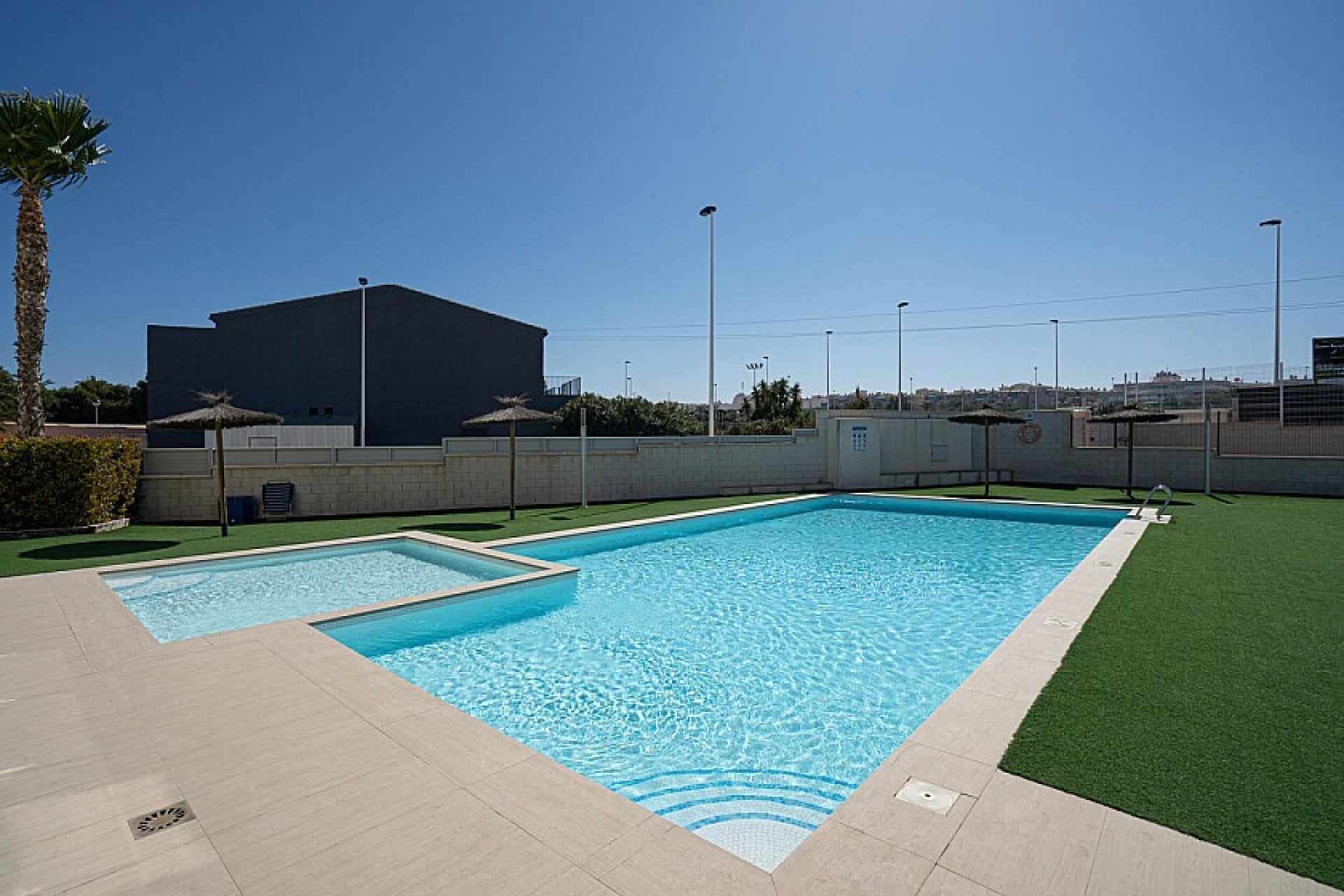 Resale - Bungalow - Torrevieja - Carrefour area