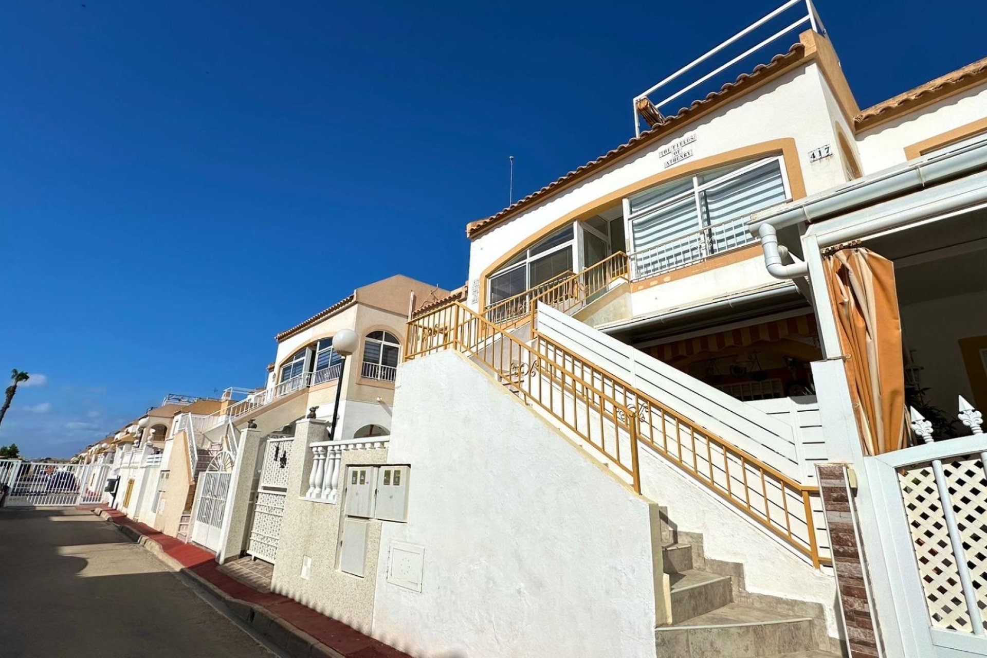 Resale - Bungalow - Torrevieja - La Siesta - El Salado -  Torreta