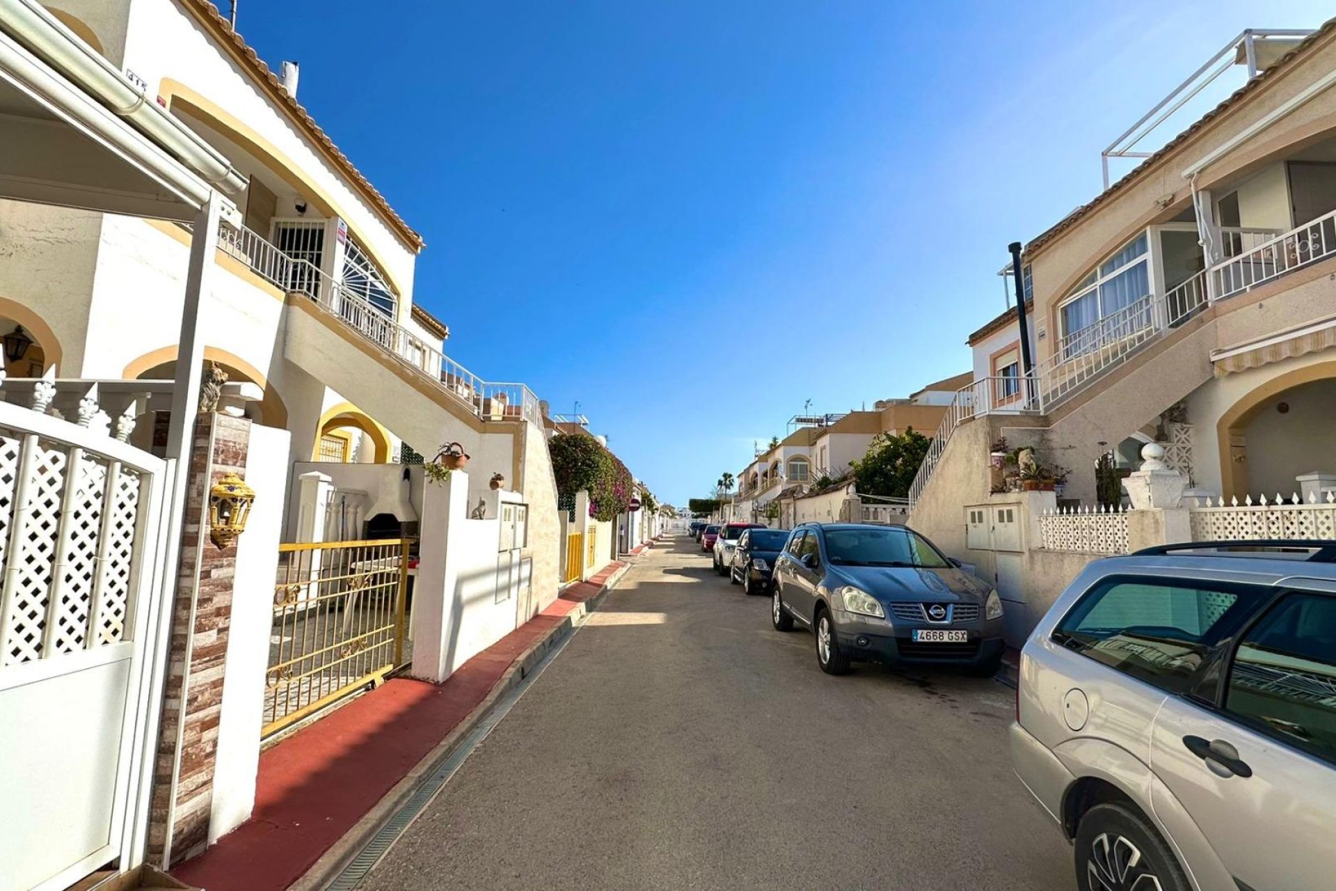 Resale - Bungalow - Torrevieja - La Siesta - El Salado -  Torreta