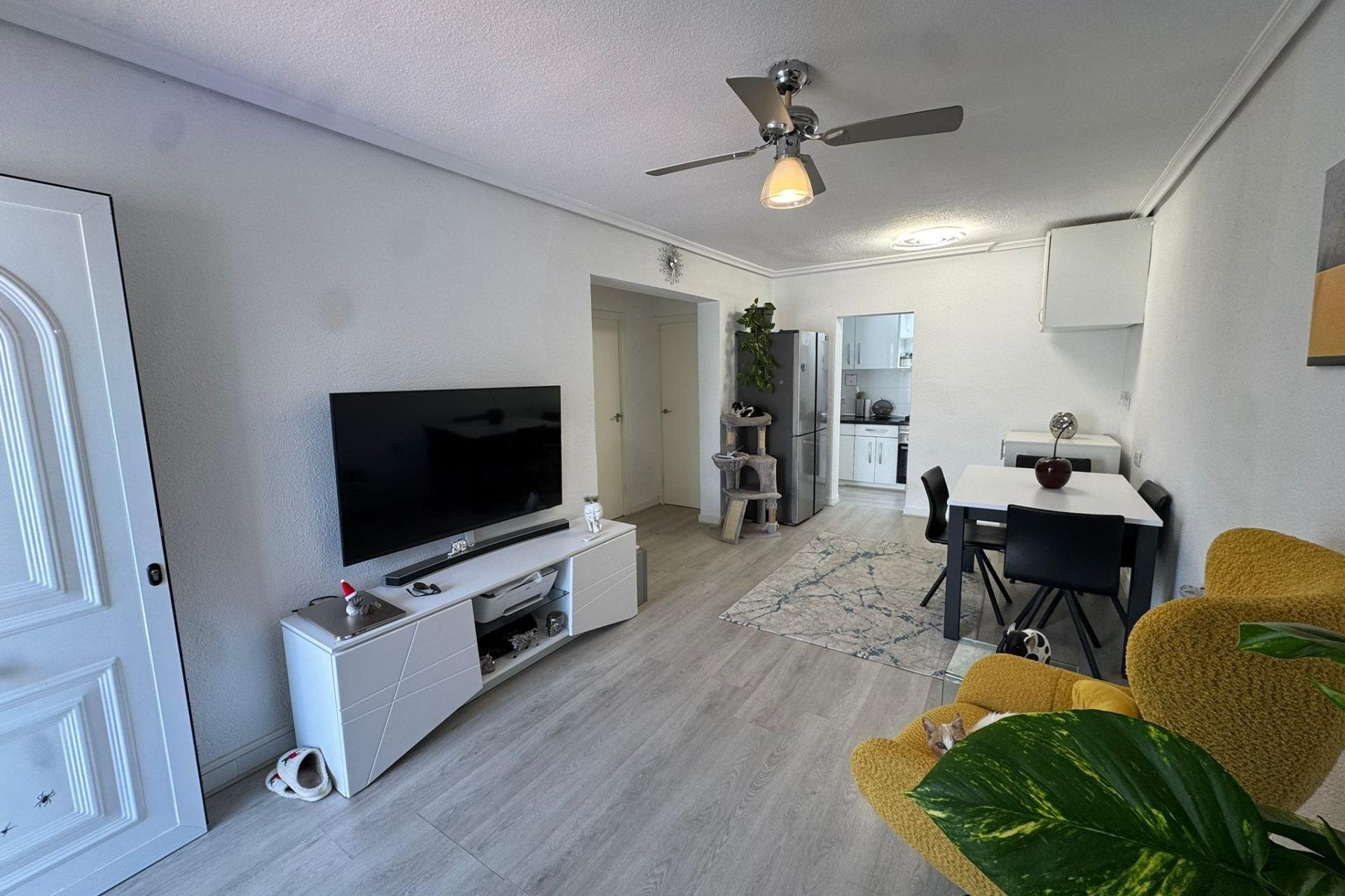 Resale - Bungalow - Torrevieja - La Siesta - El Salado - Torreta