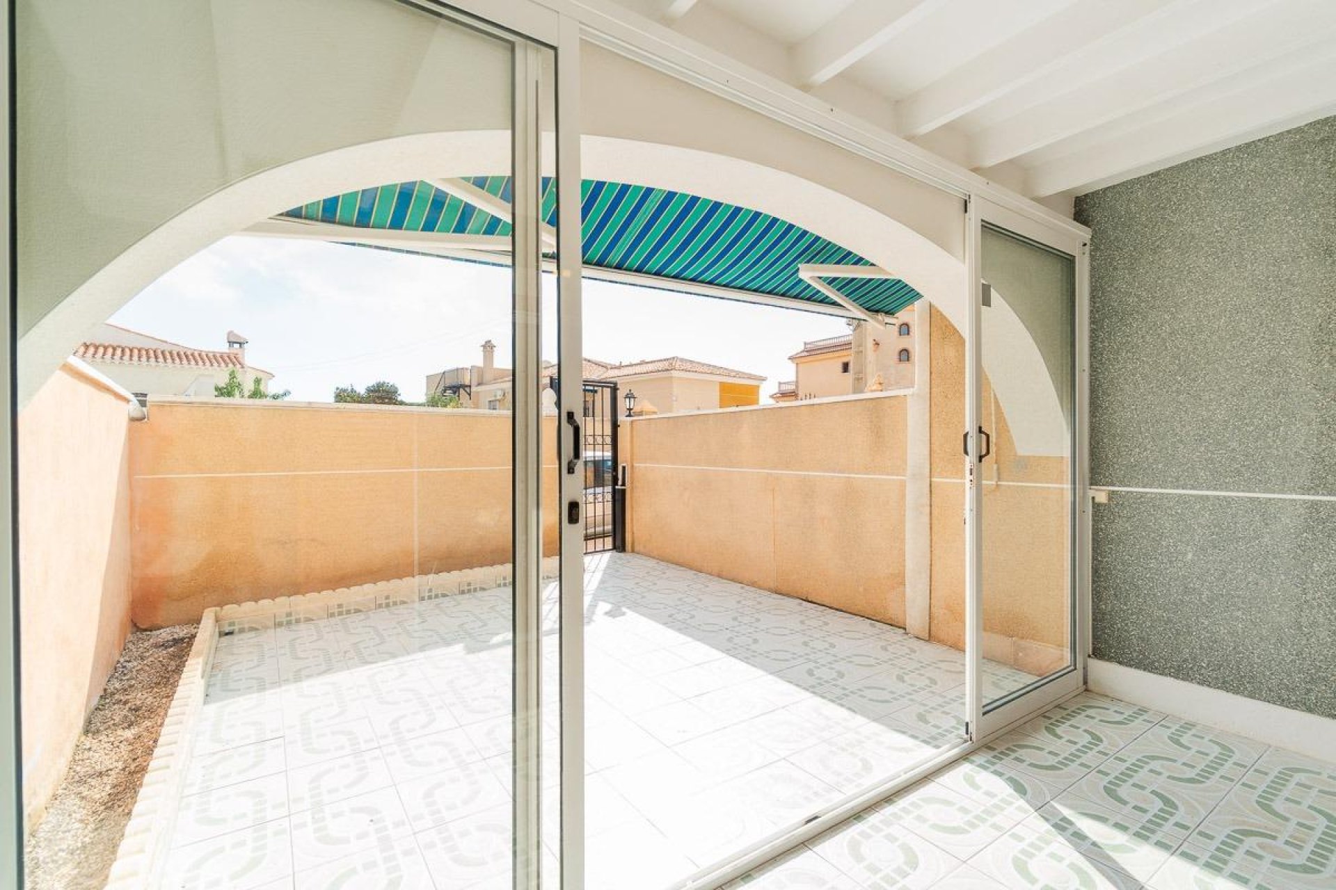 Resale - Bungalow - Torrevieja - La Siesta - El Salado - Torreta
