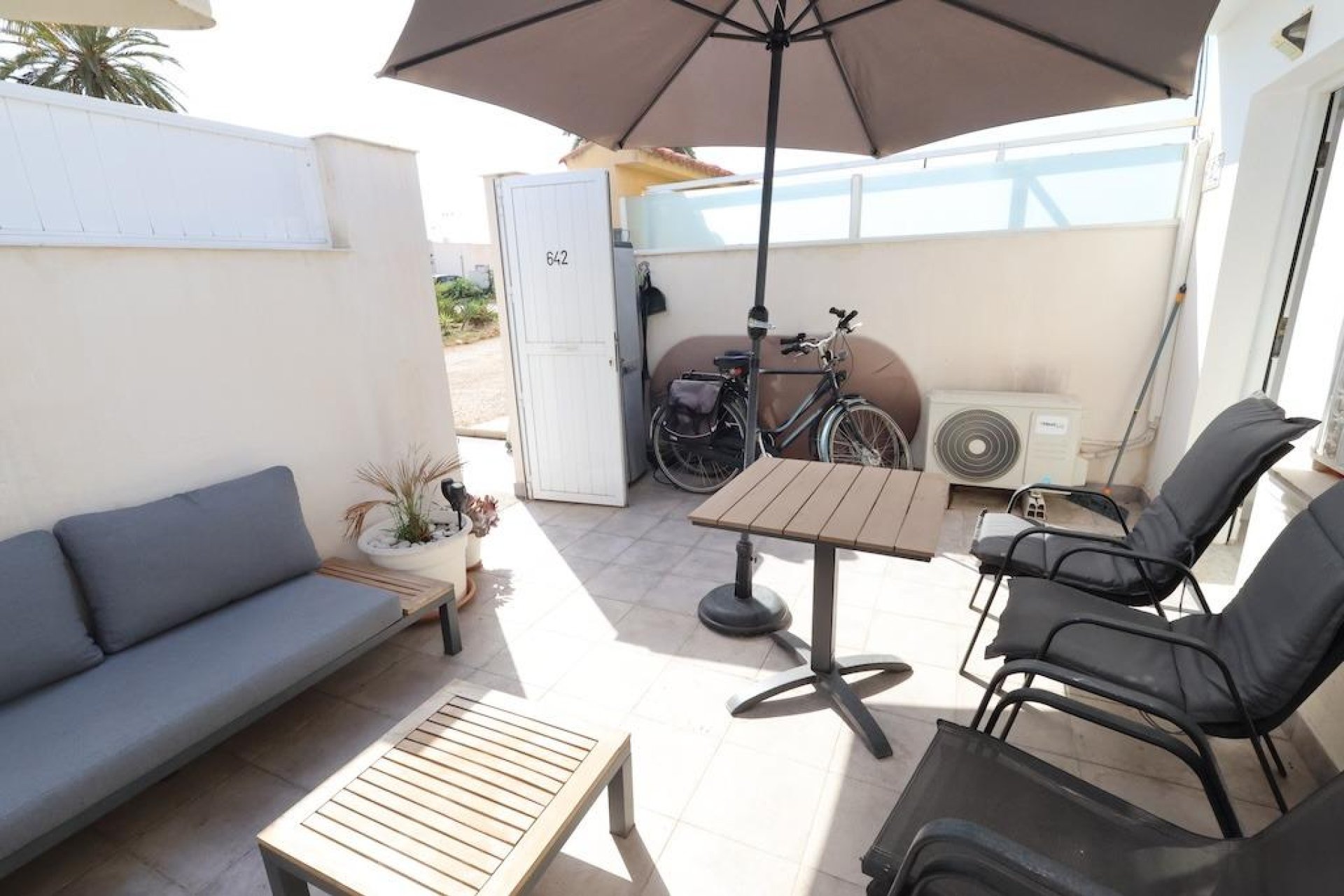 Resale - Bungalow - Torrevieja - La Siesta - El Salado - Torreta
