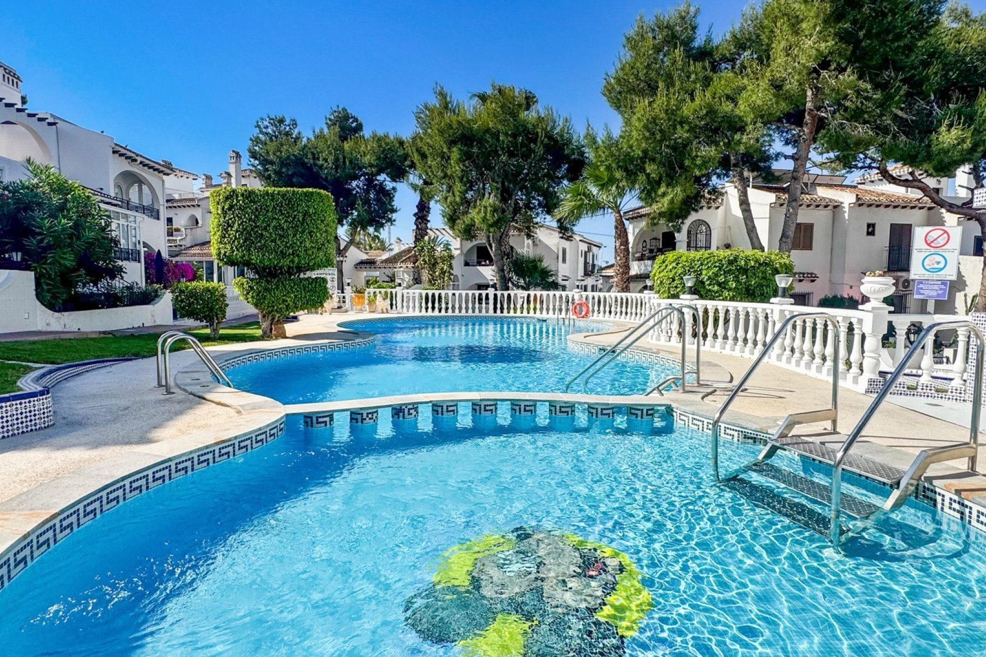Resale - Bungalow - Torrevieja - Nueva Torrevieja - Aguas Nuevas