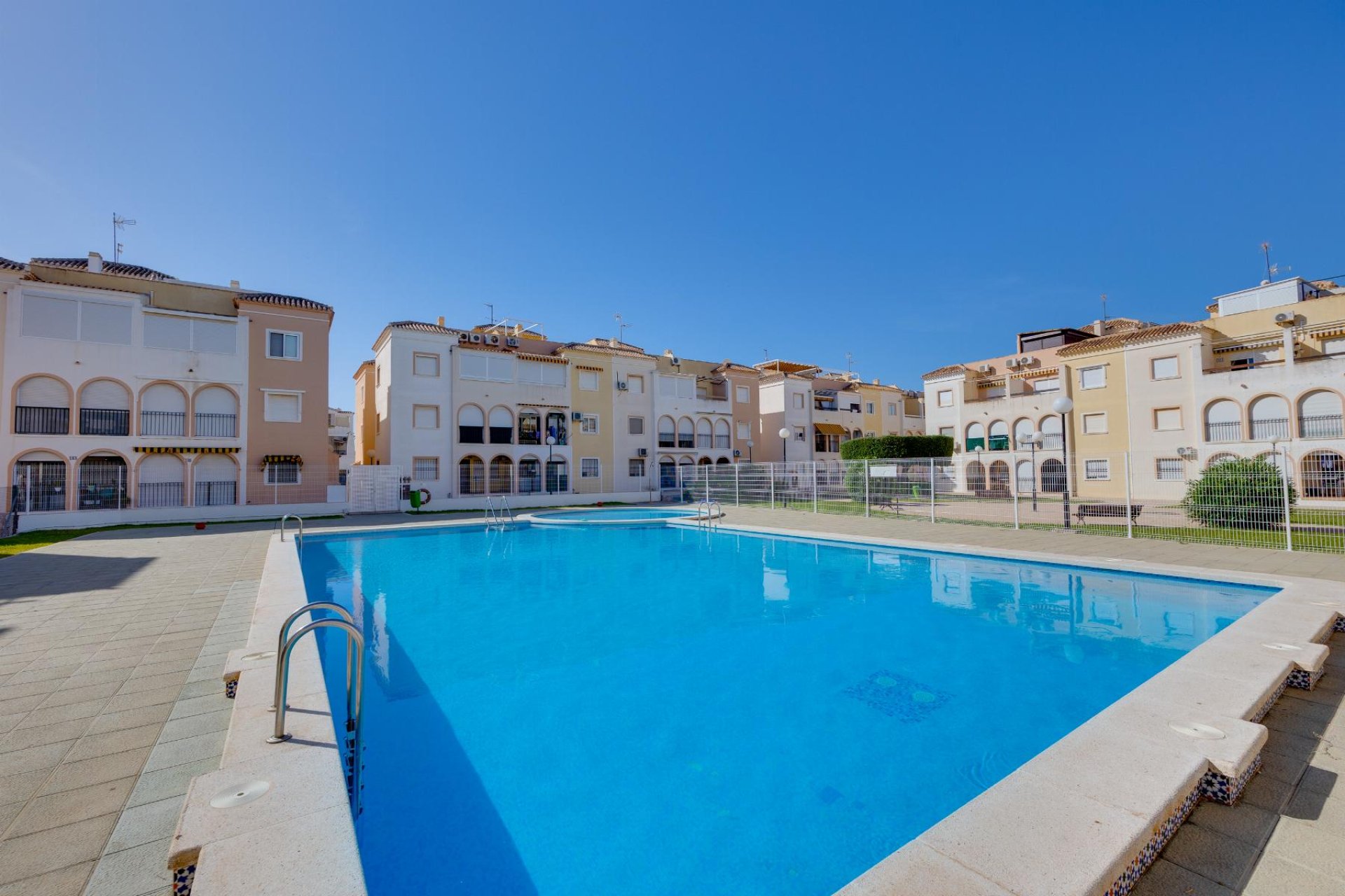 Resale - Bungalow - Torrevieja - playa de los naufragos