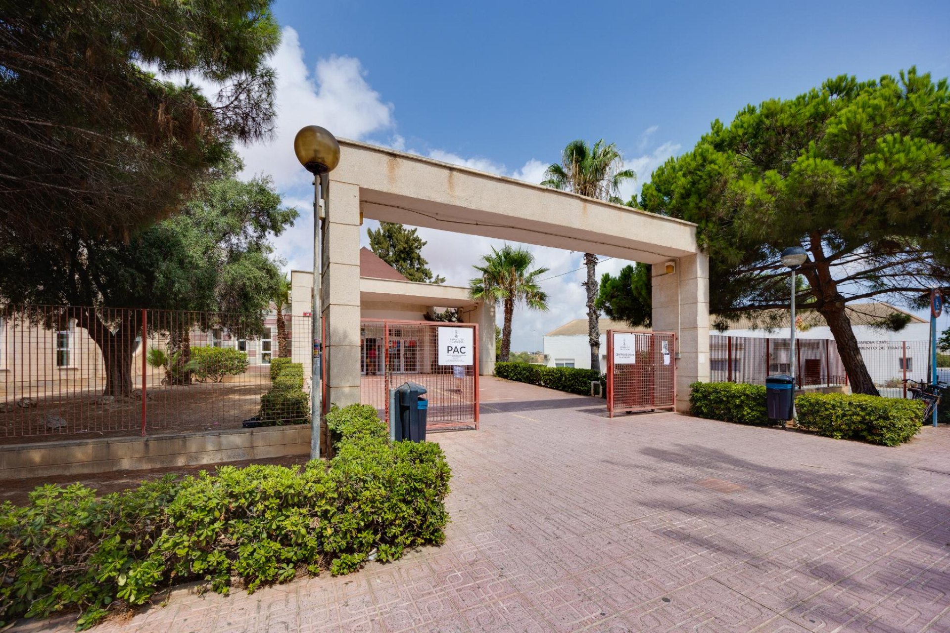 Resale - Bungalow - Torrevieja - Playa del Acequión