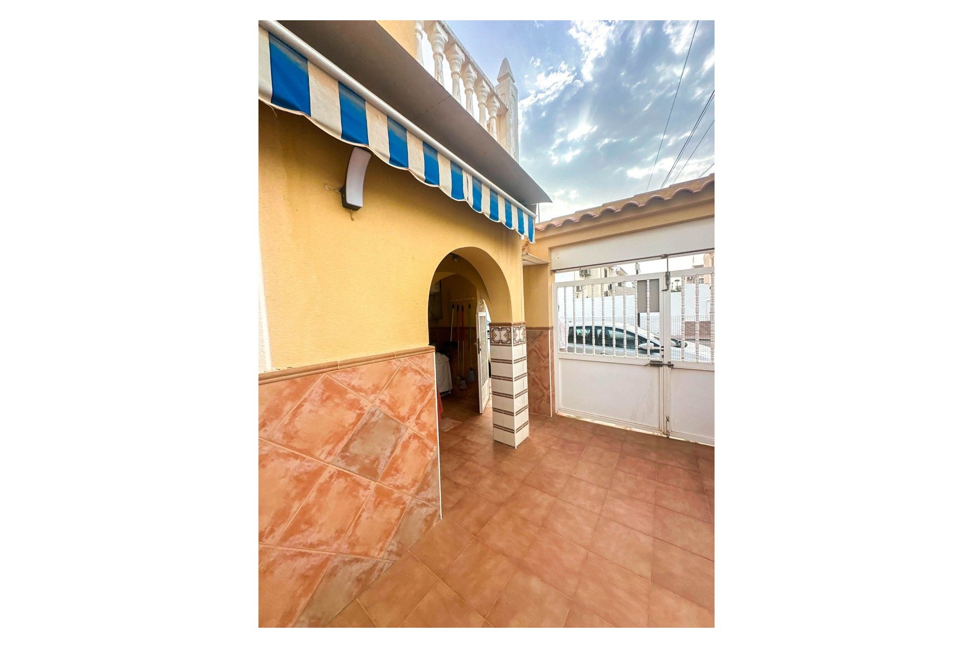 Resale - Bungalow - Torrevieja - Urb. Rosaleda