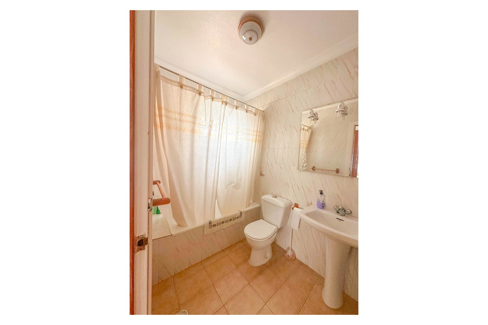 Resale - Bungalow - Torrevieja - Urb. Rosaleda