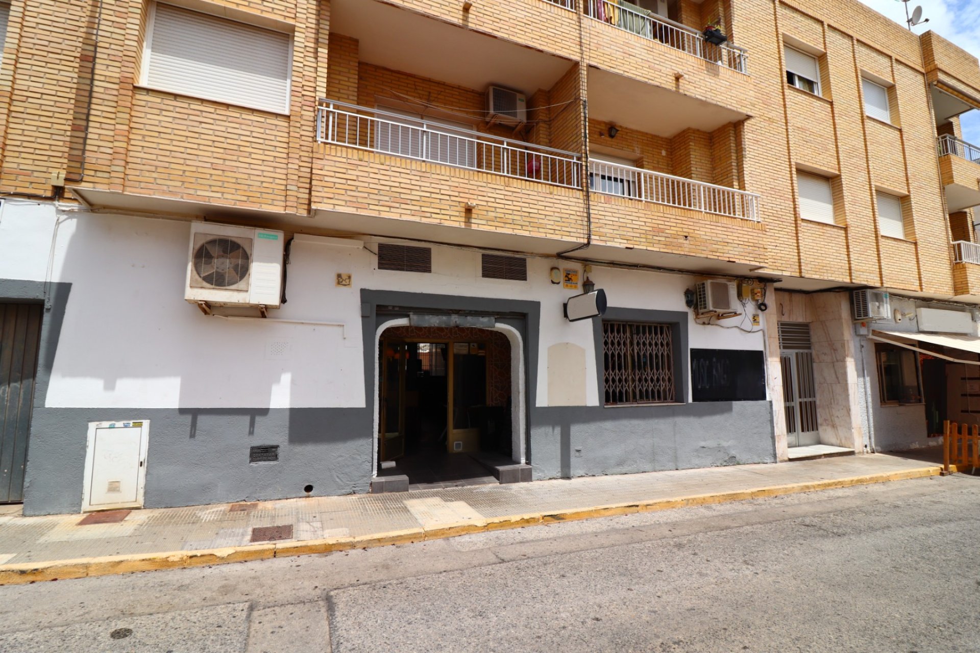 Resale - Commercial - Los Montesinos - Los Montesinos - Village