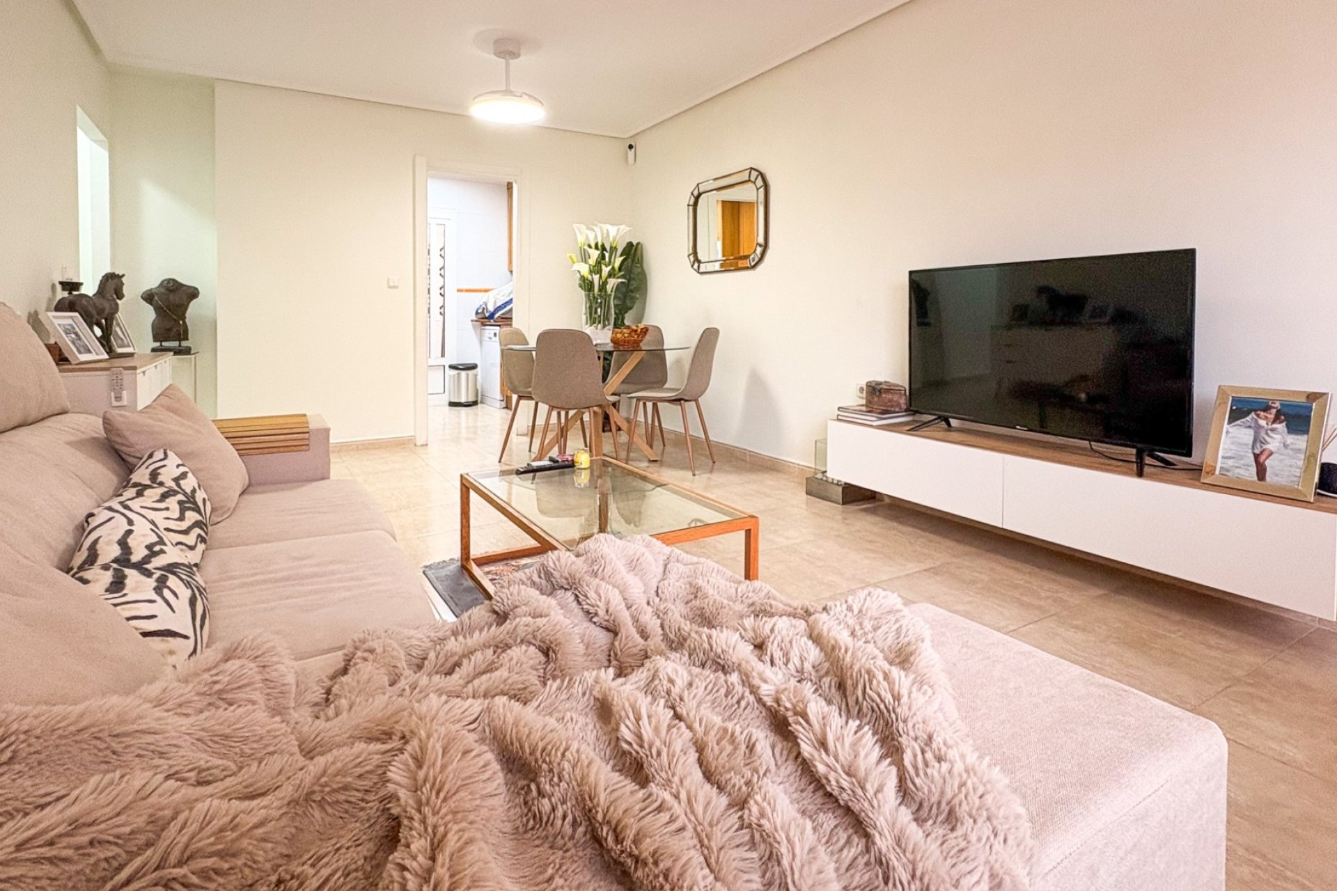 Resale - Townhouse - Arenales del Sol