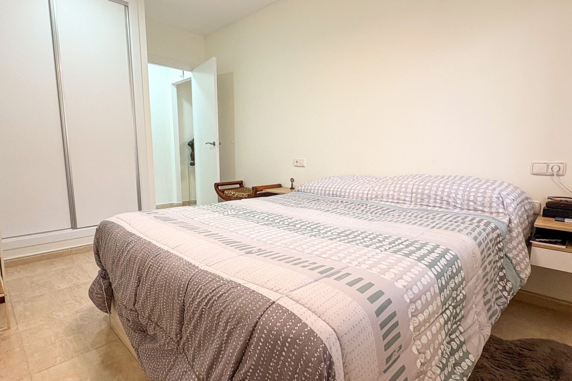 Resale - Townhouse - Arenales del Sol