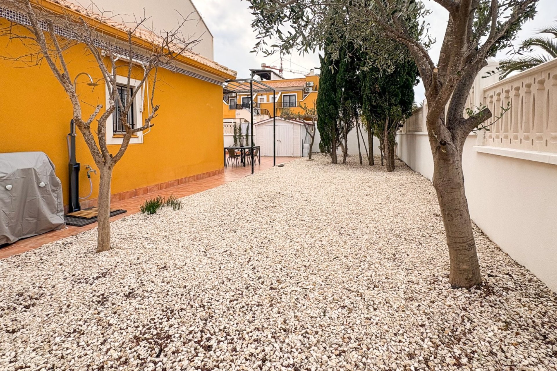 Resale - Townhouse - Arenales del Sol