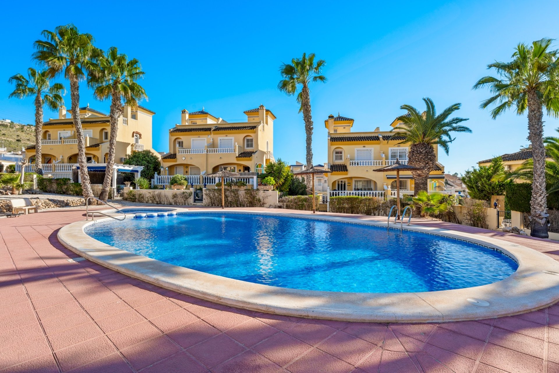 Resale - Townhouse - Benimar