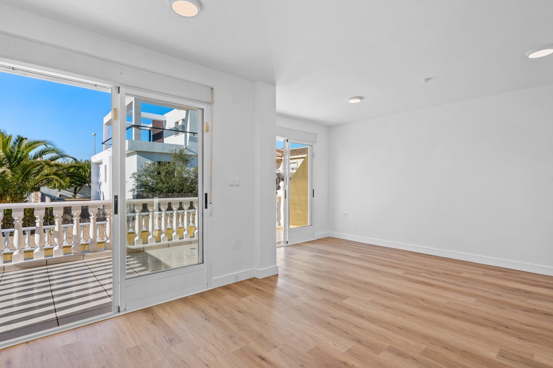 Resale - Townhouse - Benimar