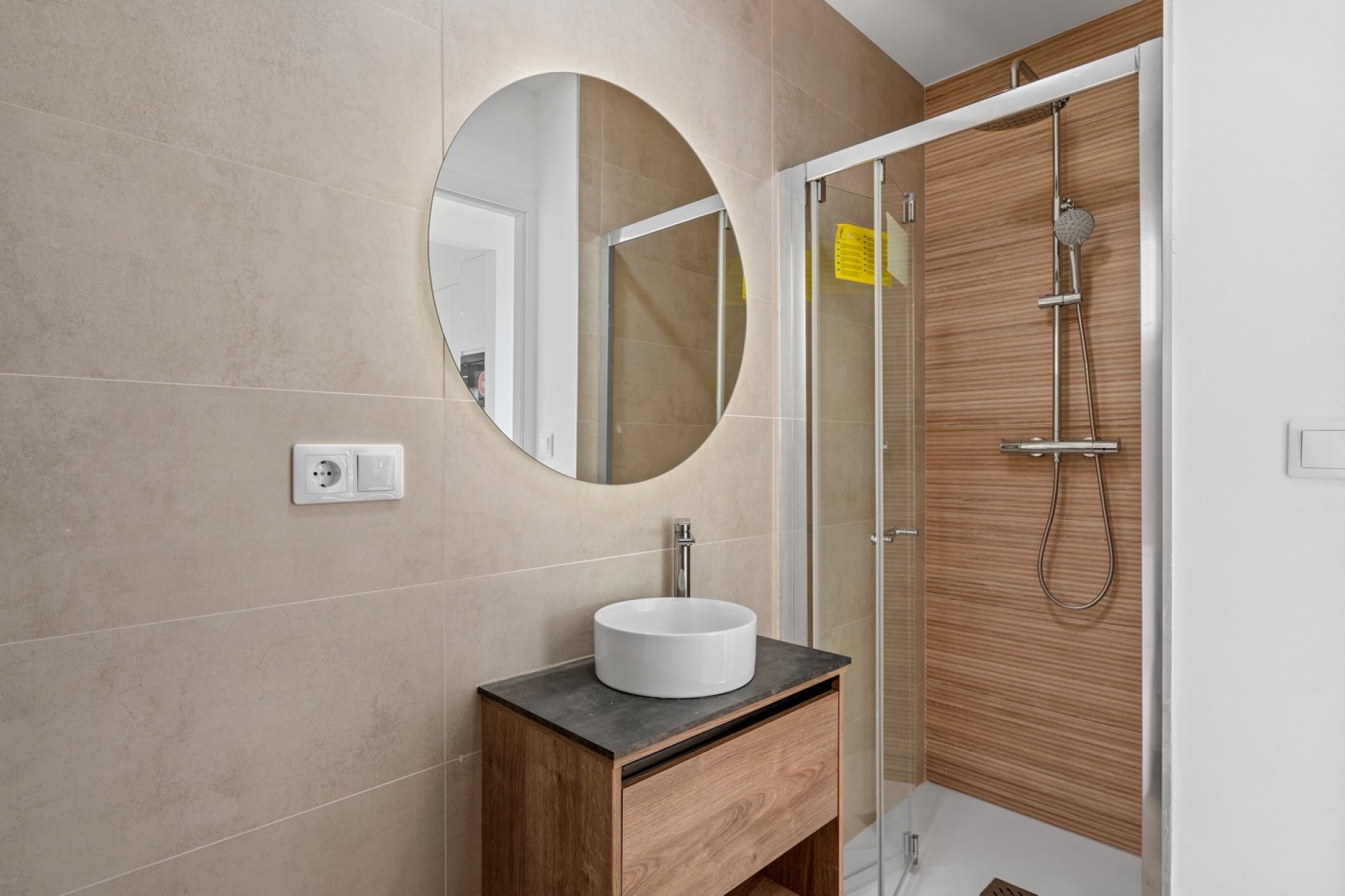 Resale - Townhouse - Benimar