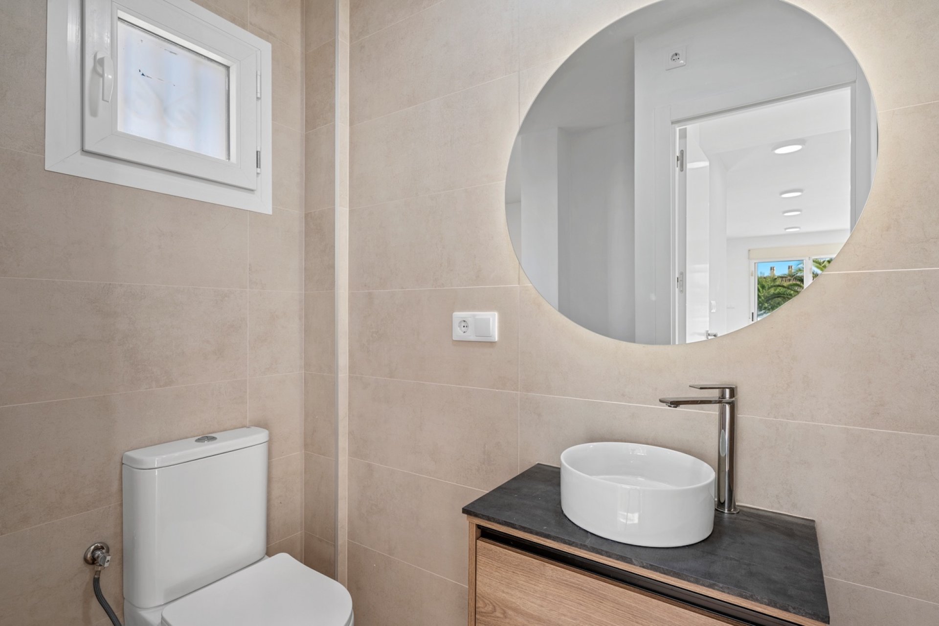 Resale - Townhouse - Benimar