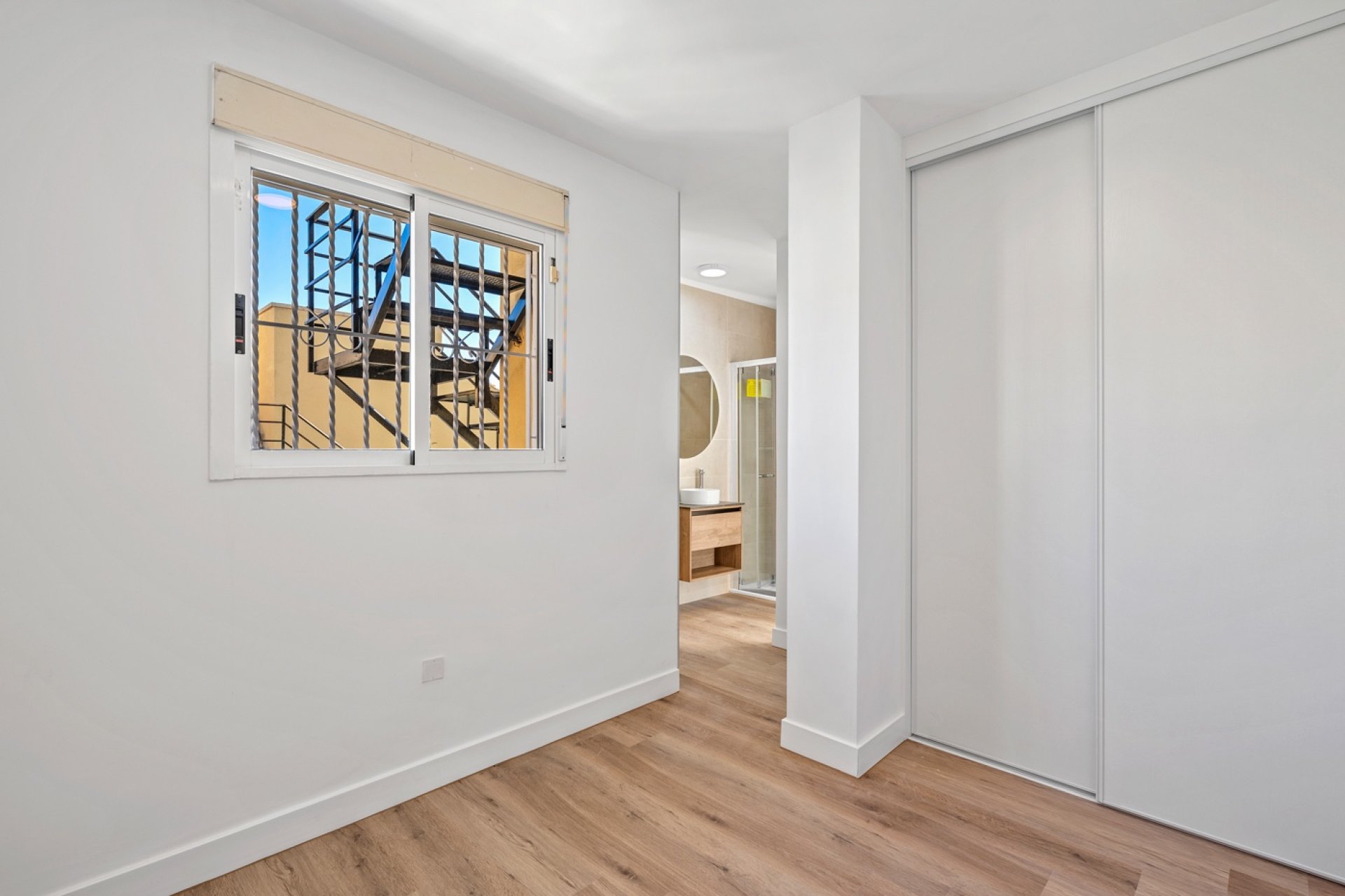 Resale - Townhouse - Benimar