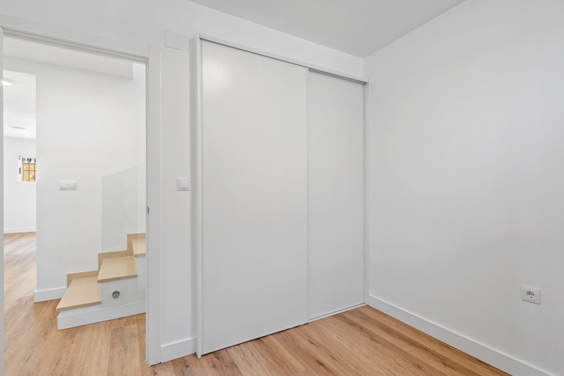 Resale - Townhouse - Benimar