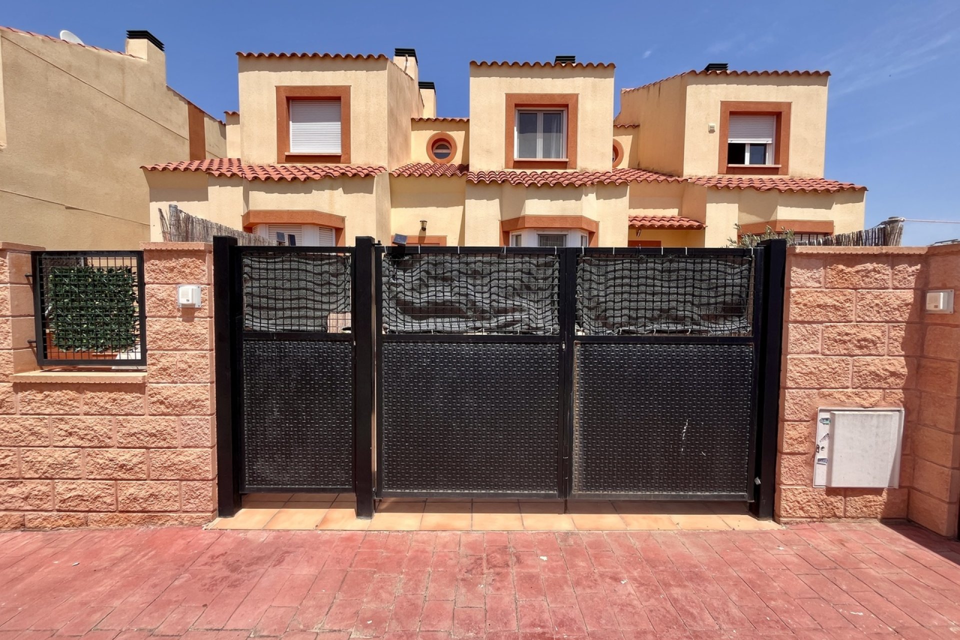 Resale - Townhouse - Cabo Roig