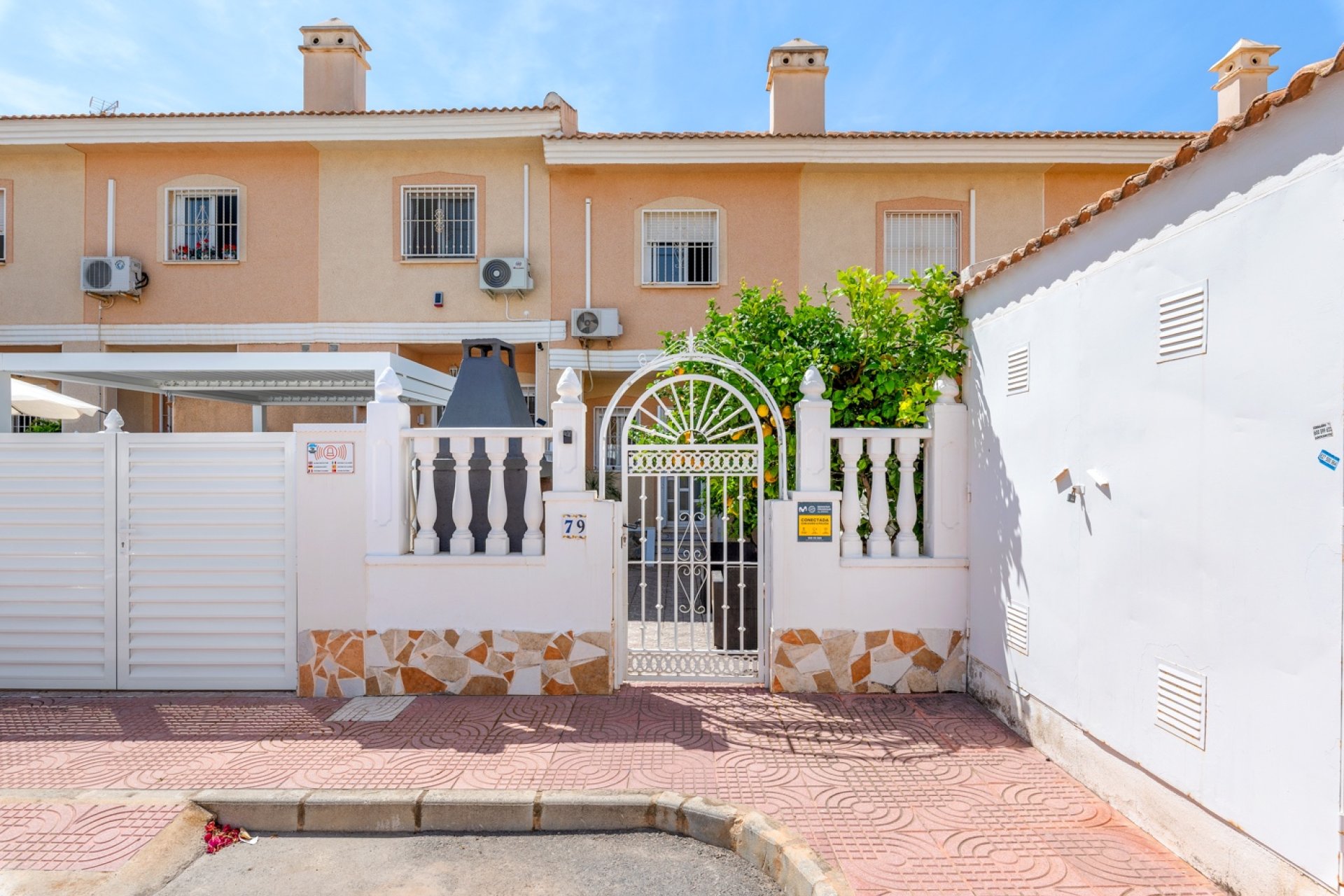 Resale - Townhouse - Ciudad Quesada - Doña pepa