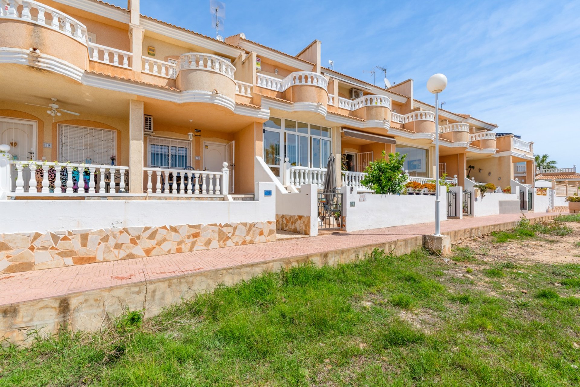 Resale - Townhouse - Ciudad Quesada - Doña pepa
