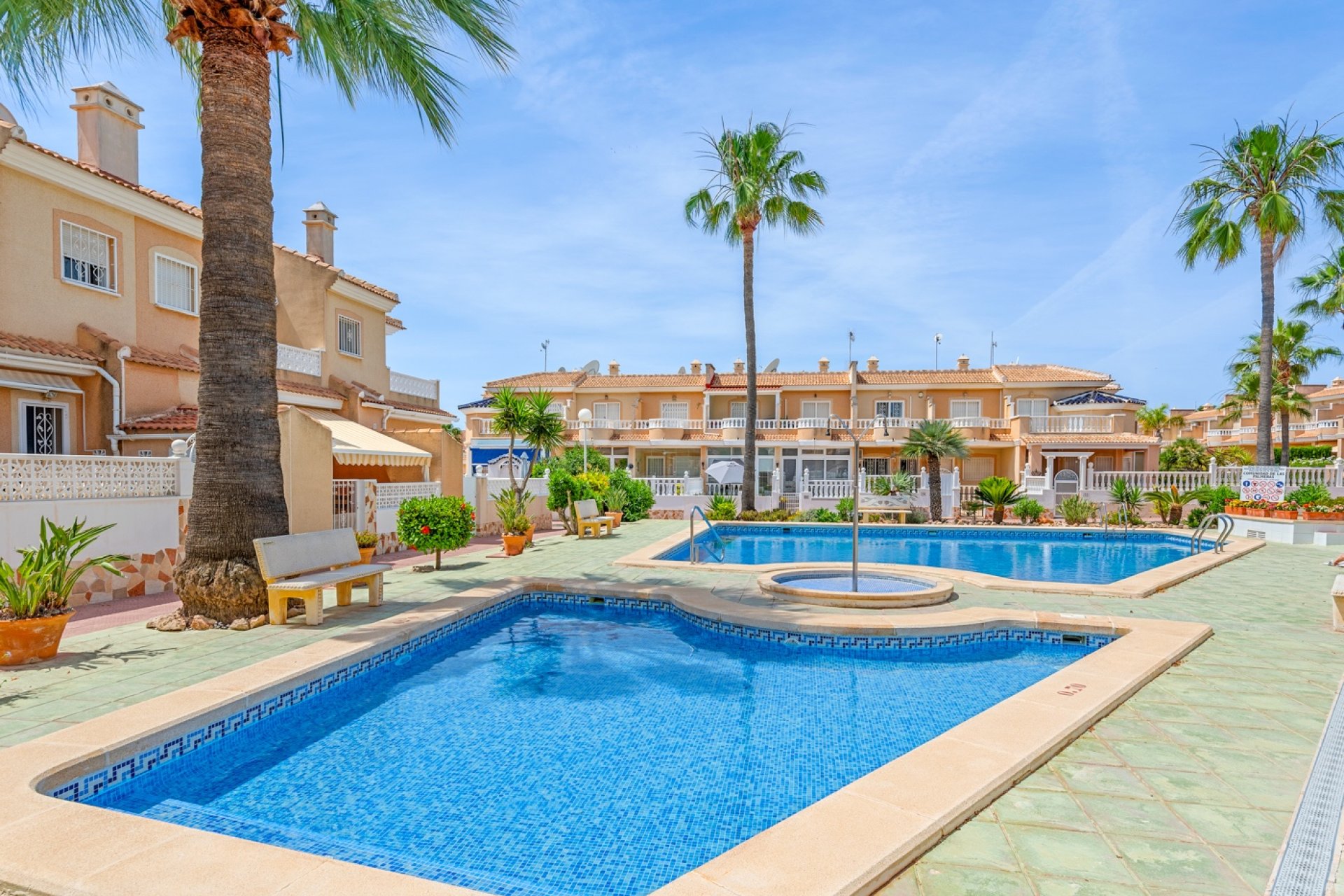Resale - Townhouse - Ciudad Quesada - Doña pepa