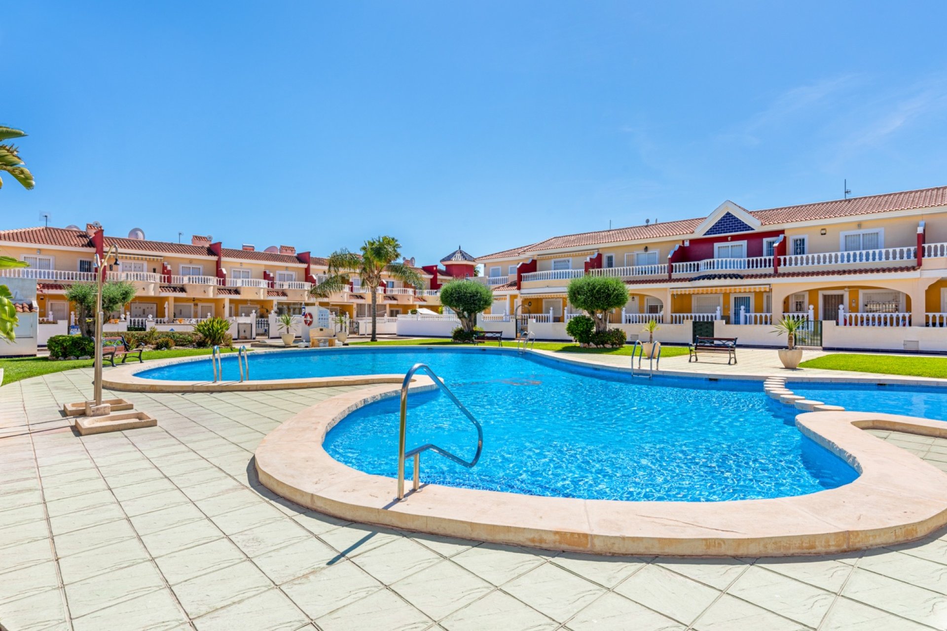 Resale - Townhouse - Ciudad Quesada - Doña pepa