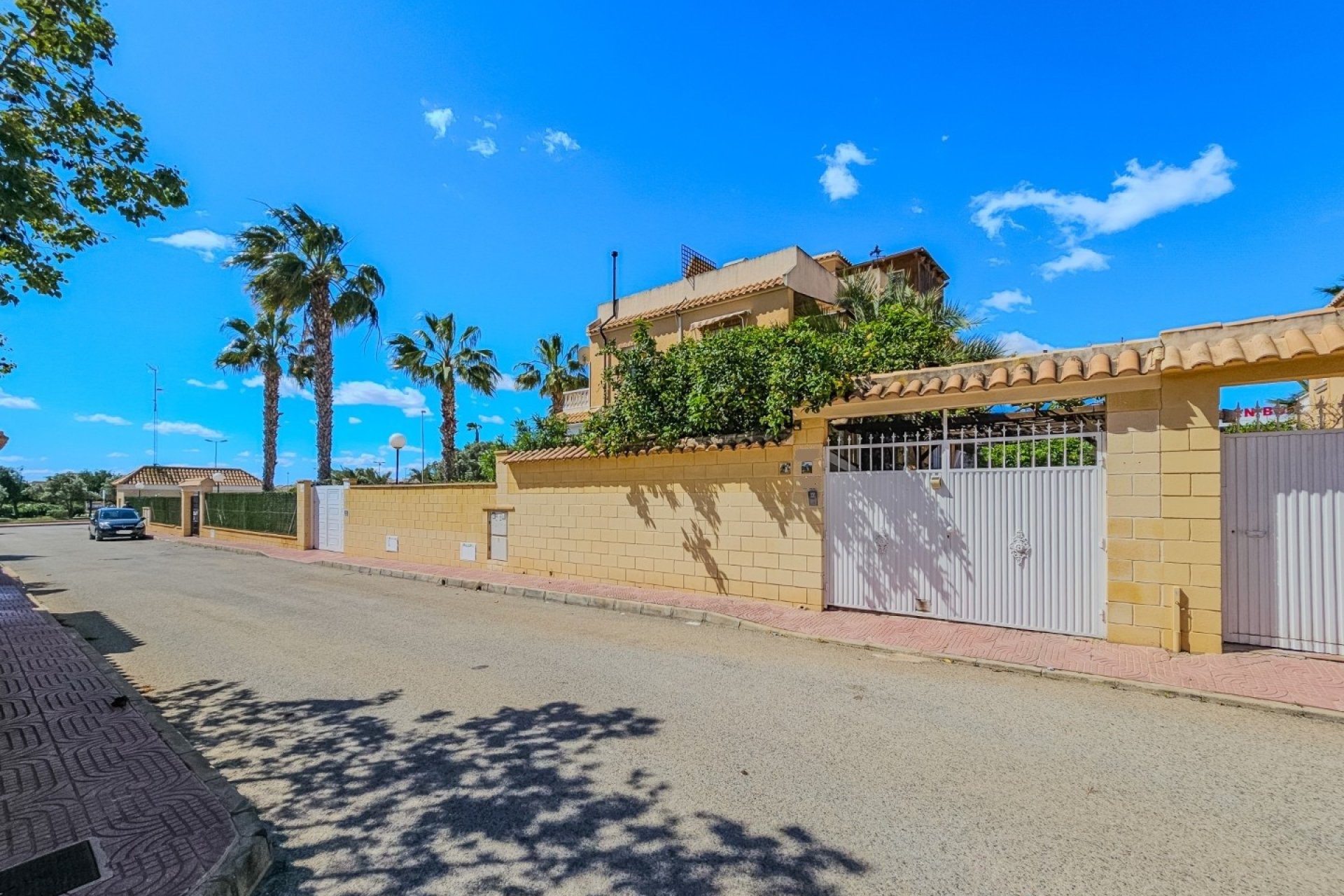Resale - Townhouse - Ciudad Quesada - Lo Marabu
