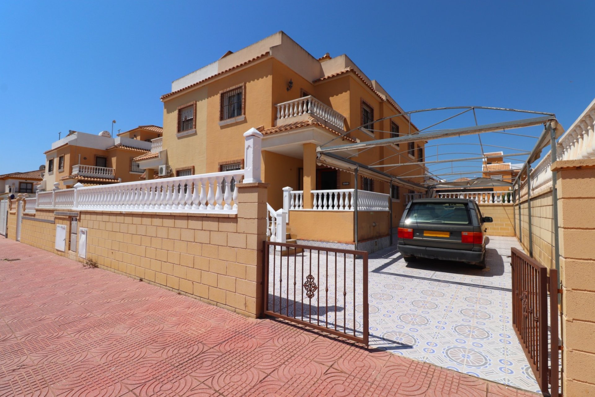 Resale - Townhouse - Ciudad Quesada - Lo Marabu