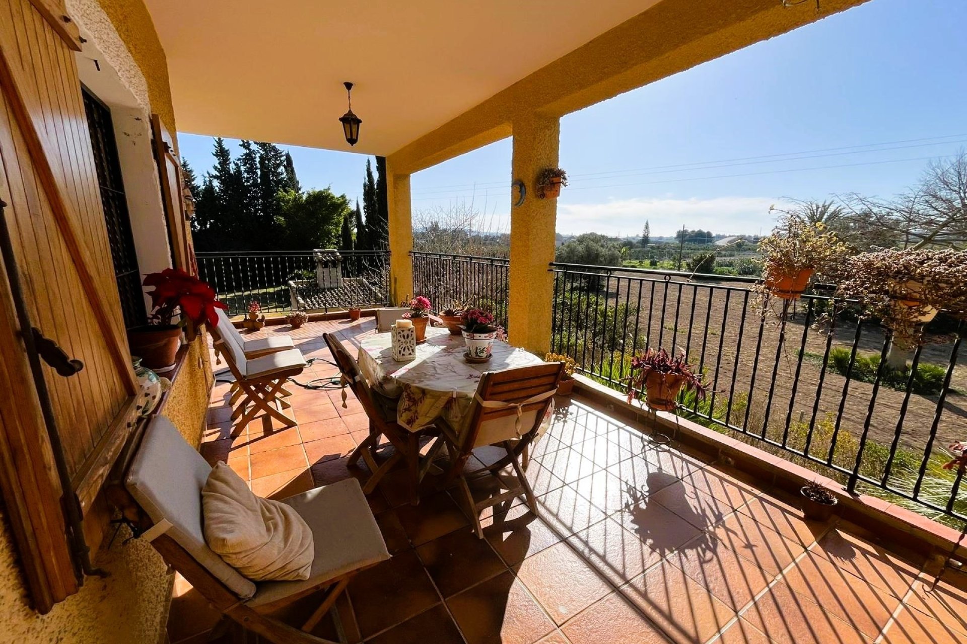 Resale - Townhouse - Daya Nueva - Pueblo