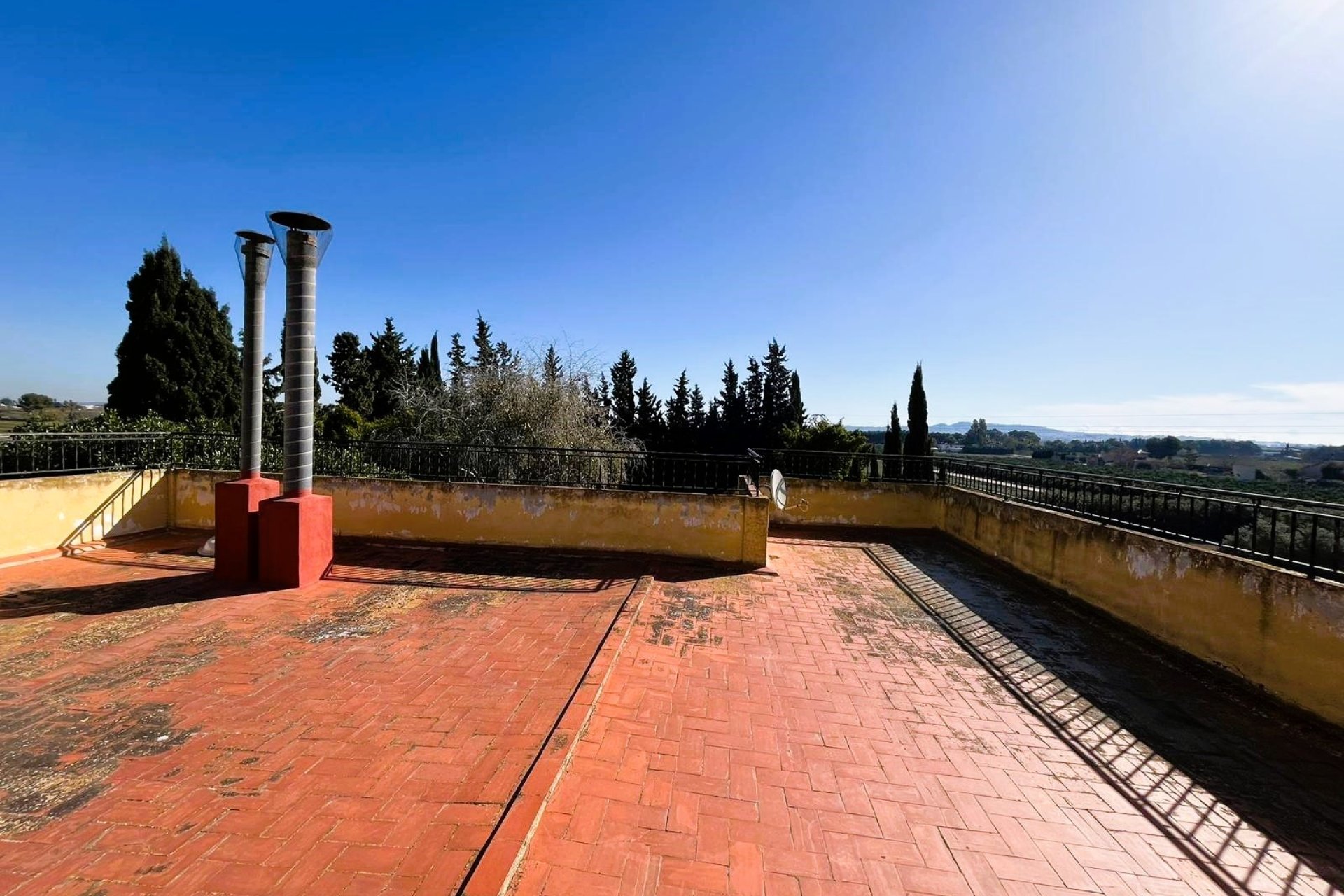 Resale - Townhouse - Daya Nueva - Pueblo